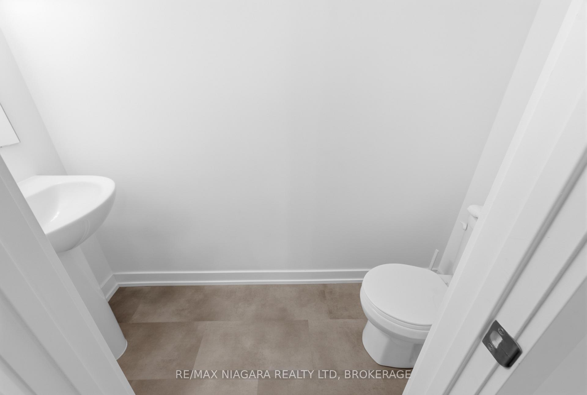 Photo 11 of Unit 635, 4263 Fourth Avenue, Niagara Falls, Clifton Hill — HOMEH