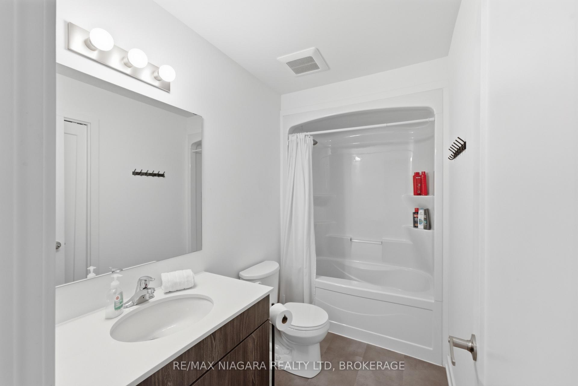 Photo 15 of Unit 635, 4263 Fourth Avenue, Niagara Falls, Clifton Hill — HOMEH
