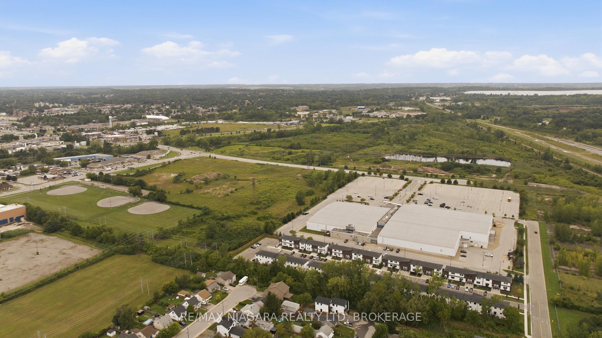 Photo 17 of Unit 635, 4263 Fourth Avenue, Niagara Falls, Clifton Hill — HOMEH