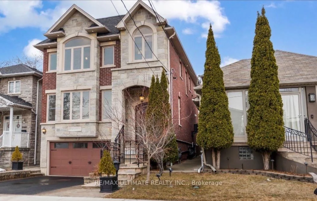Front of Unit 2 Lower, 1166 Glengrove Avenue W