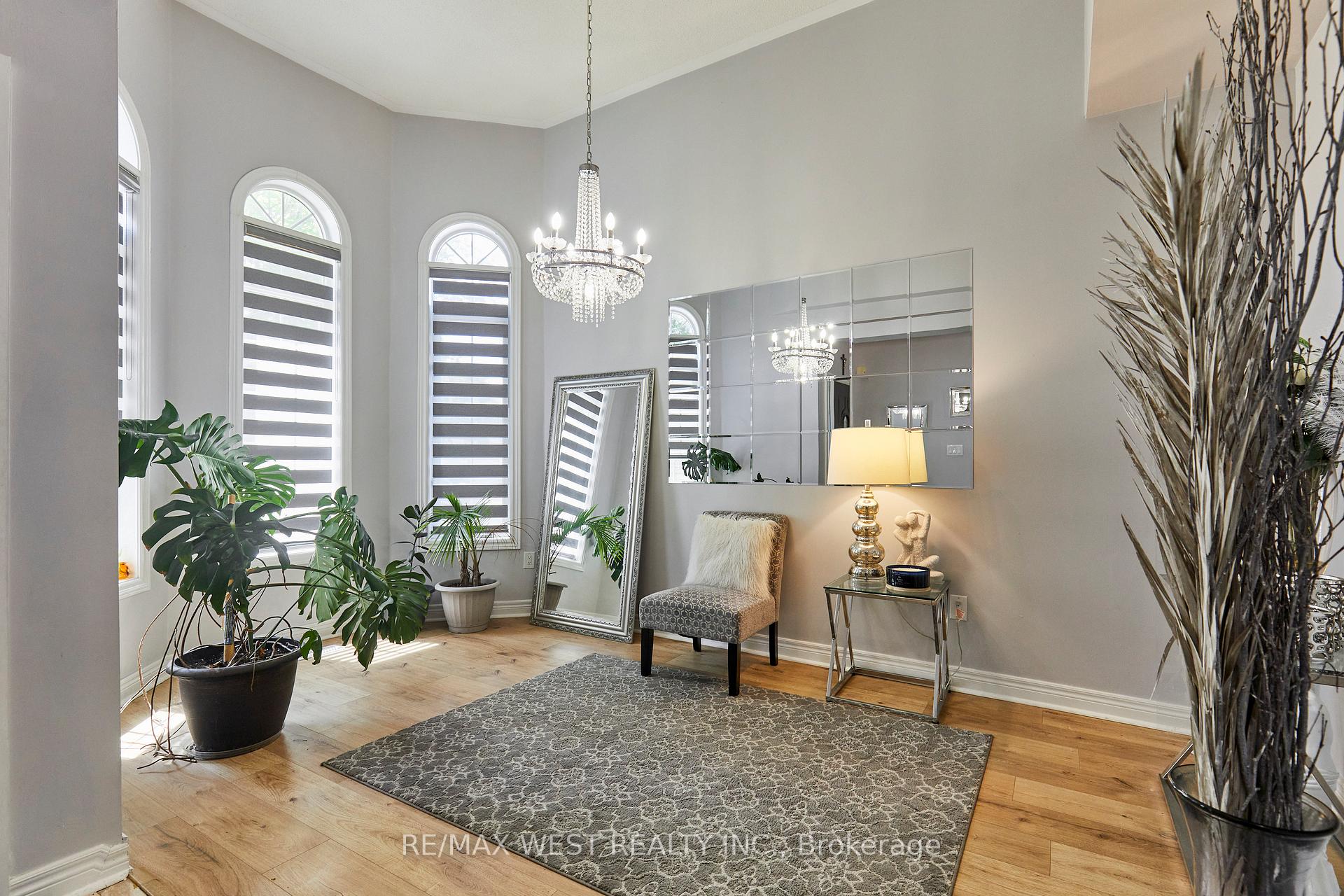 Photo 4 of 67 Kenilworth Crescent, Whitby, Brooklin — HOMEH