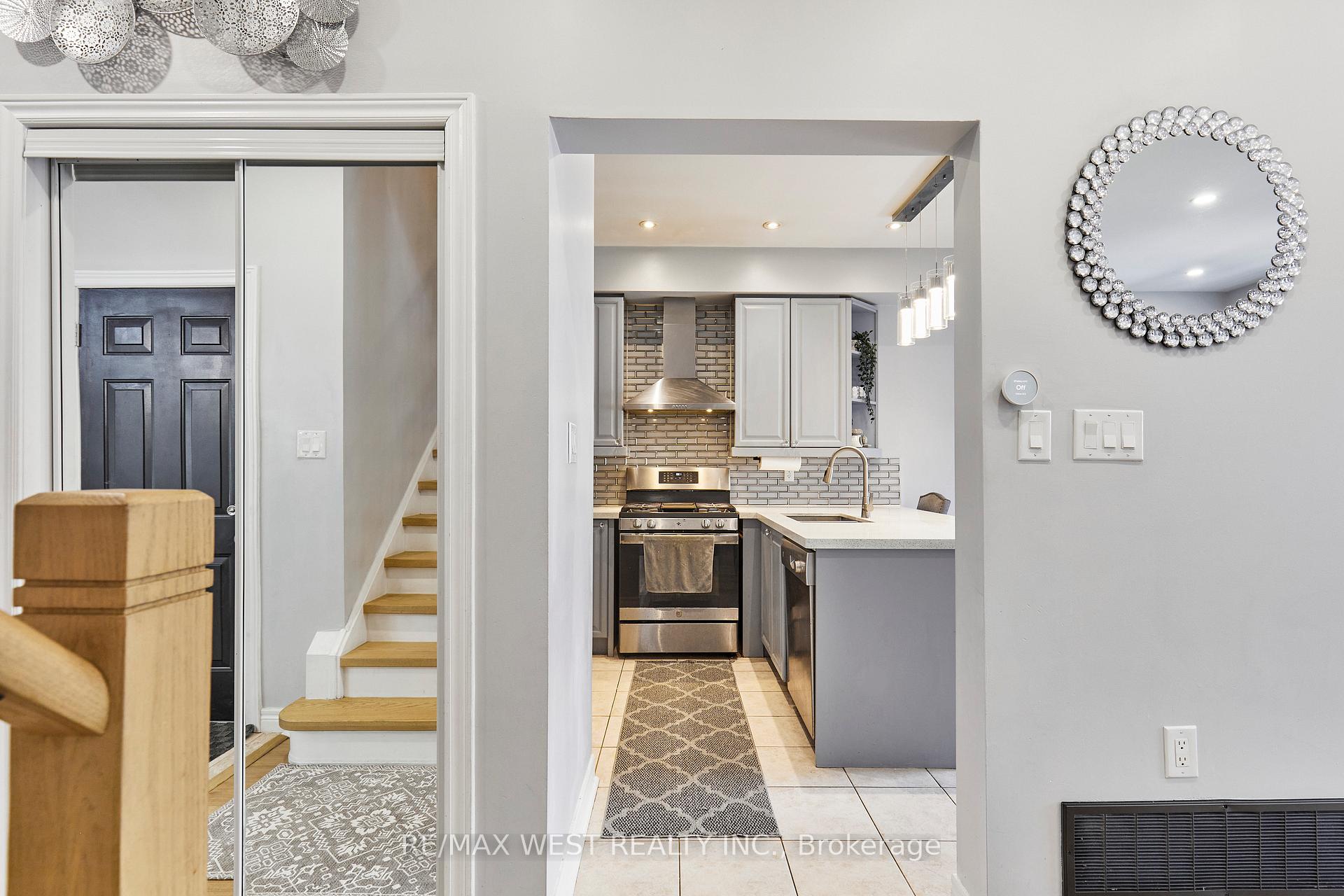 Photo 8 of 67 Kenilworth Crescent, Whitby, Brooklin — HOMEH