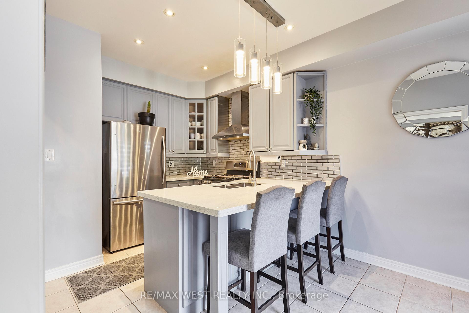 Photo 10 of 67 Kenilworth Crescent, Whitby, Brooklin — HOMEH