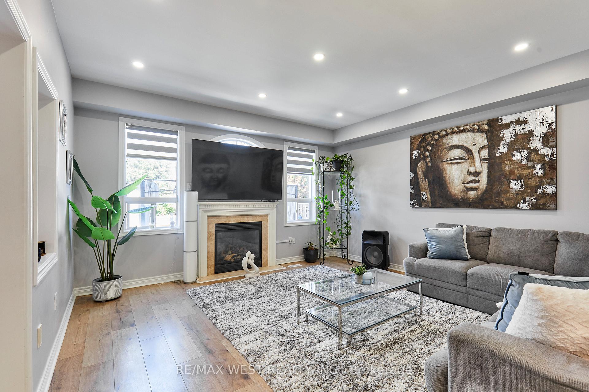 Photo 12 of 67 Kenilworth Crescent, Whitby, Brooklin — HOMEH