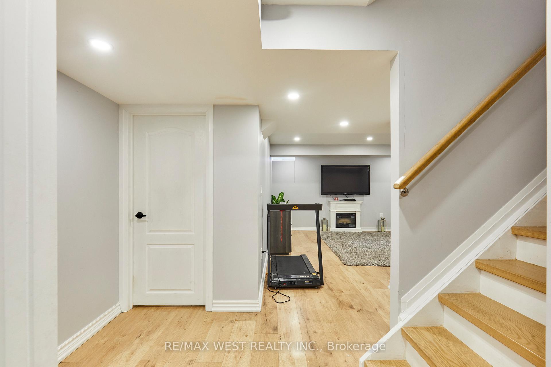 Photo 19 of 67 Kenilworth Crescent, Whitby, Brooklin — HOMEH