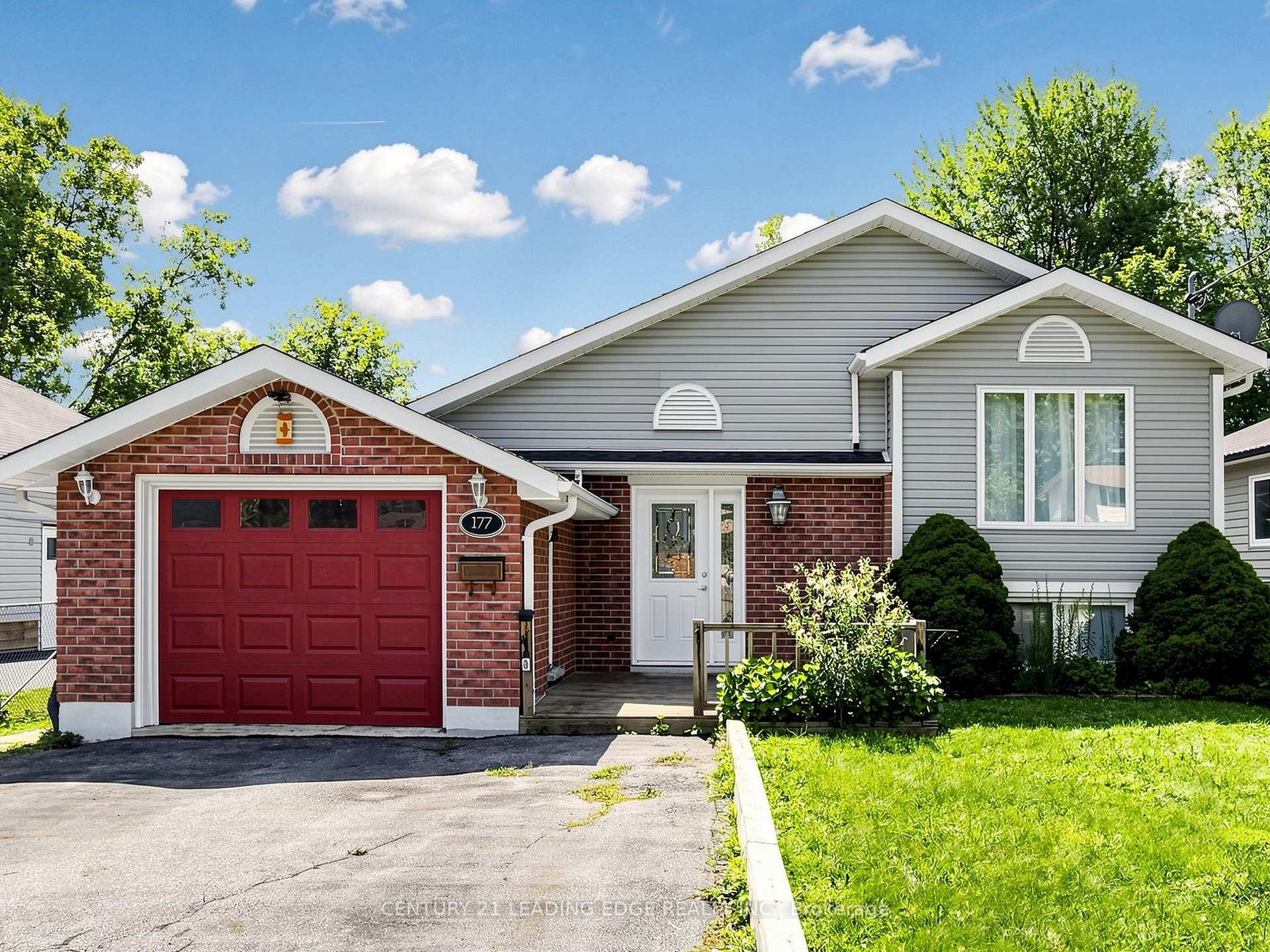 Photo 3 of 177 Silas Boulevard, Georgina, Keswick North — HOMEH