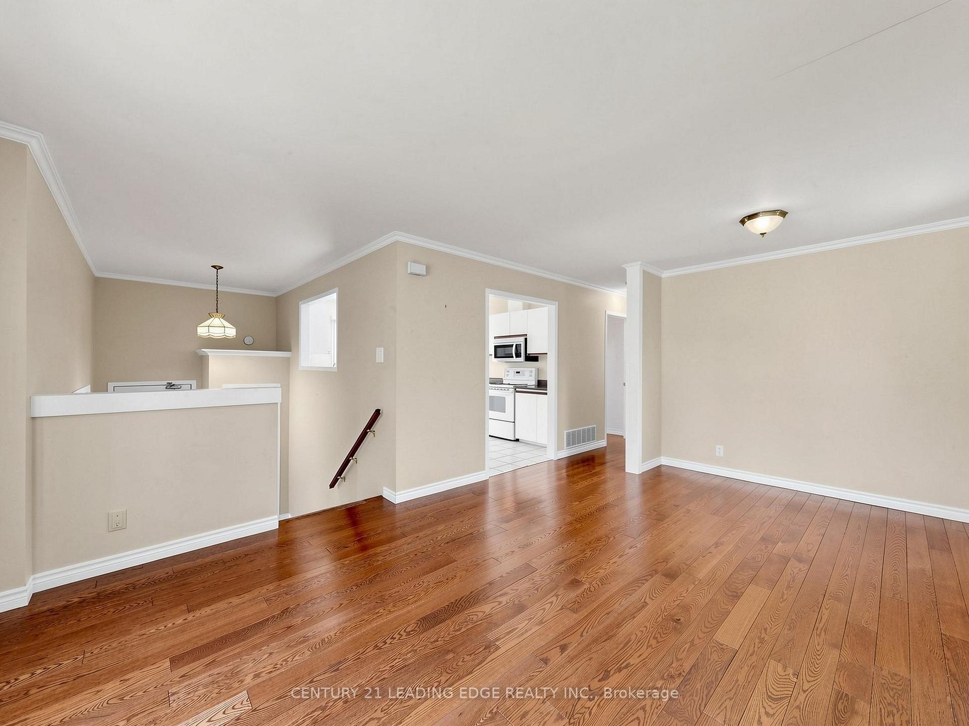 Photo 7 of 177 Silas Boulevard, Georgina, Keswick North — HOMEH