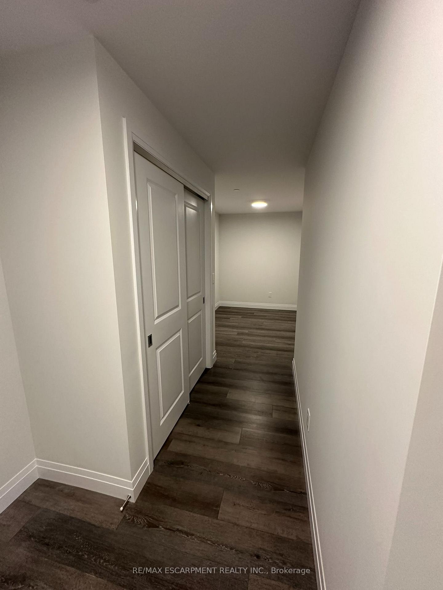 Photo 10 of Unit 302, 153 Wilson Street W, Hamilton, Ancaster — HOMEH