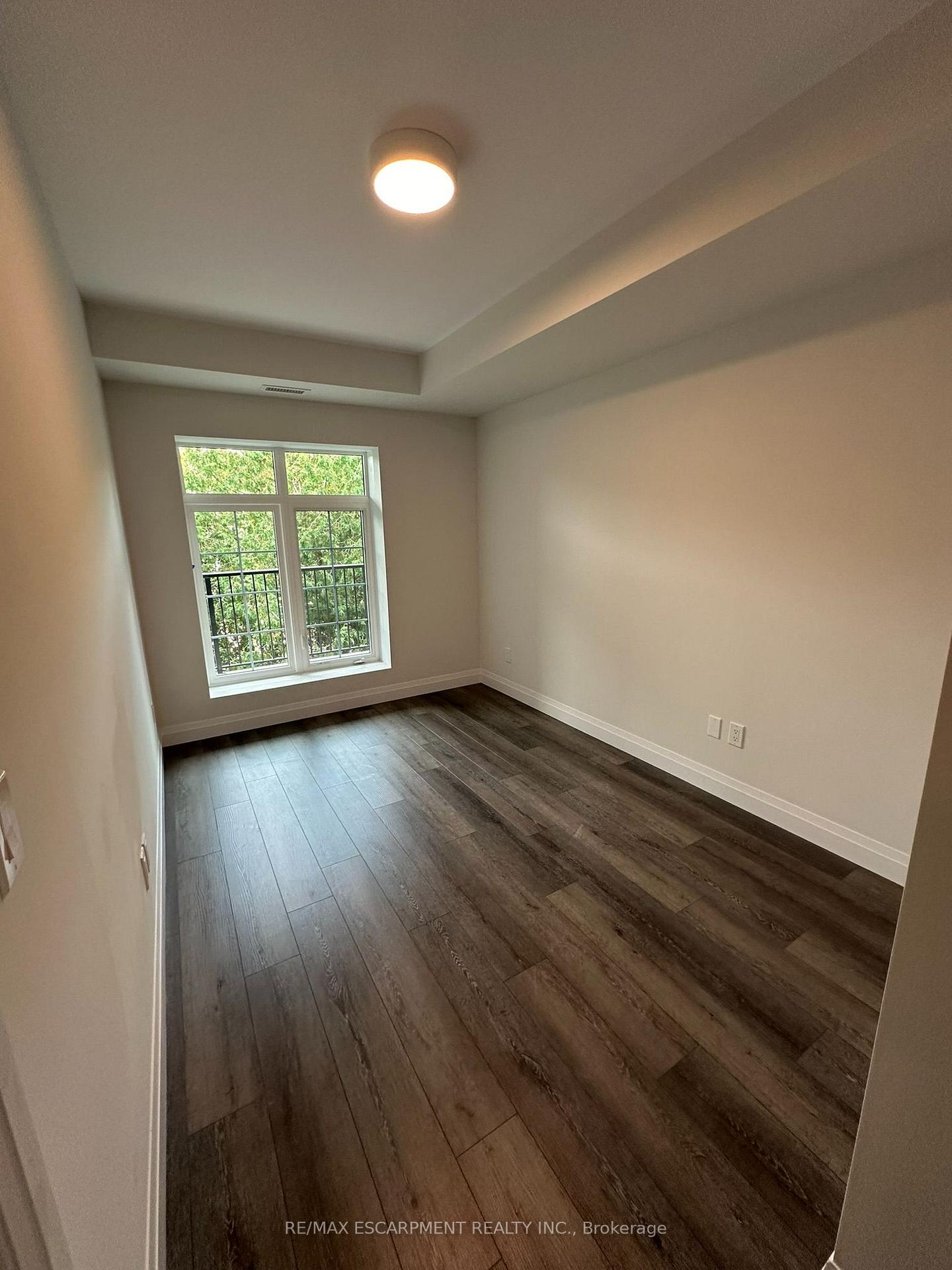 Photo 13 of Unit 302, 153 Wilson Street W, Hamilton, Ancaster — HOMEH