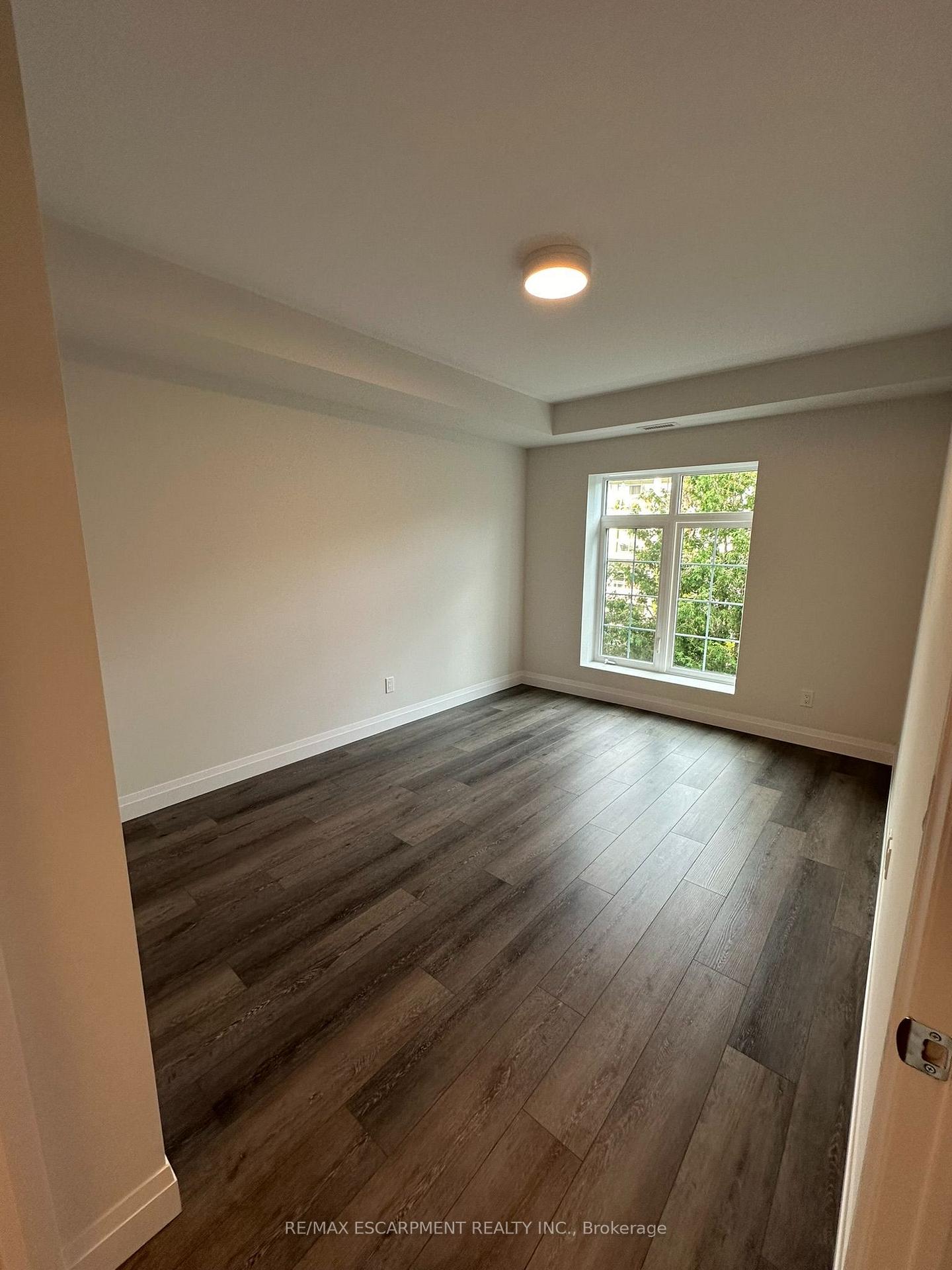 Photo 17 of Unit 302, 153 Wilson Street W, Hamilton, Ancaster — HOMEH