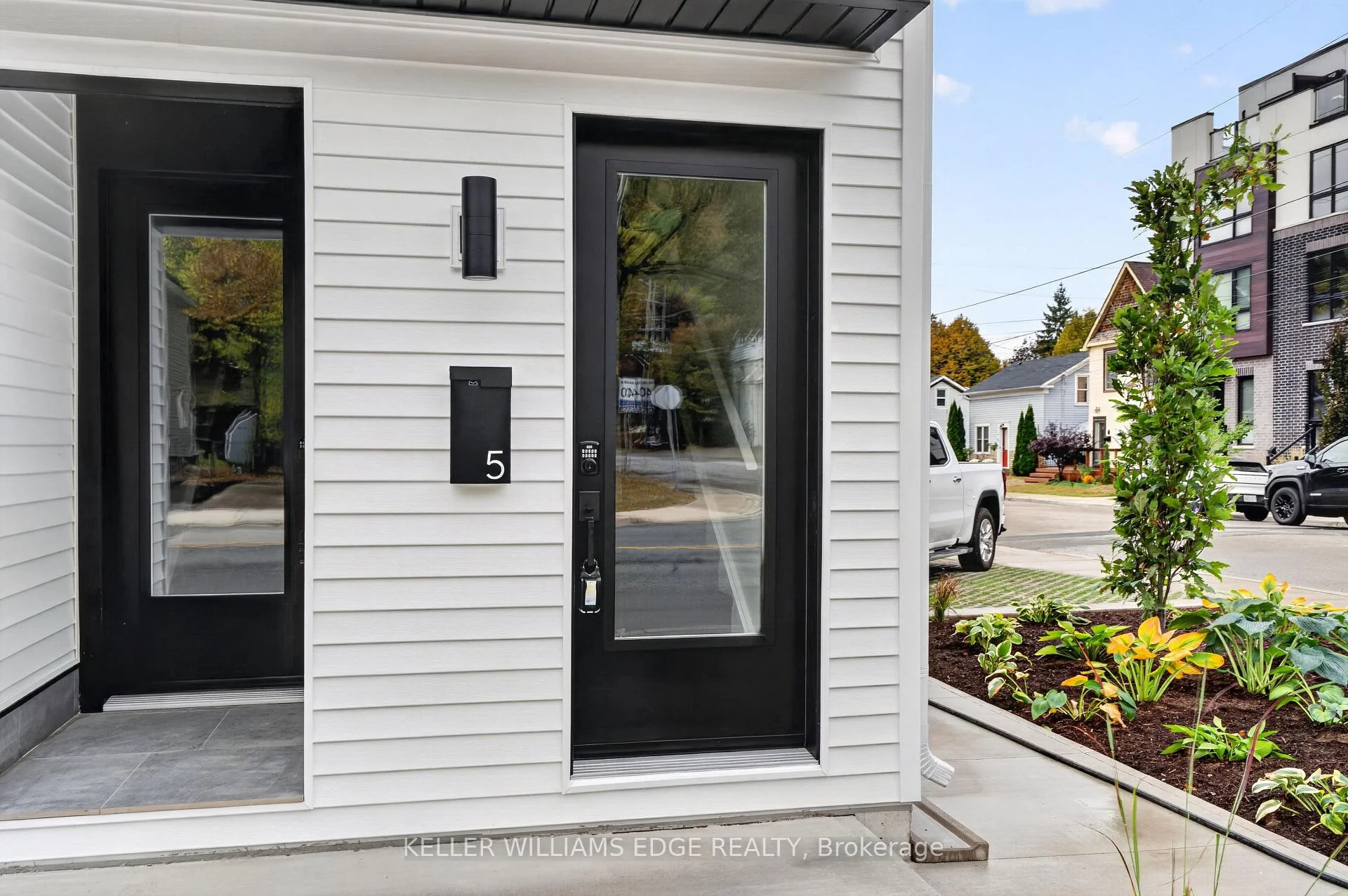 Photo 8 of Unit 5, 332 King Street W, Hamilton, Dundas — HOMEH