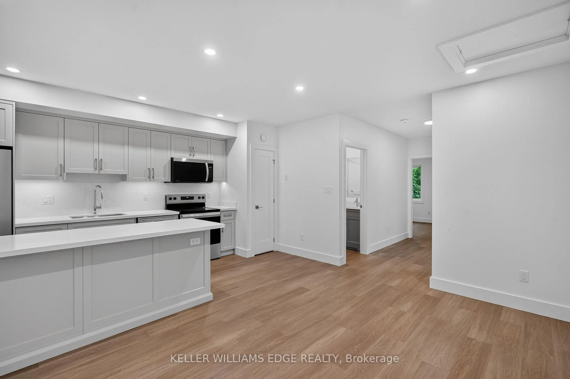 Photo 20 of Unit 5, 332 King Street W, Hamilton, Dundas — HOMEH