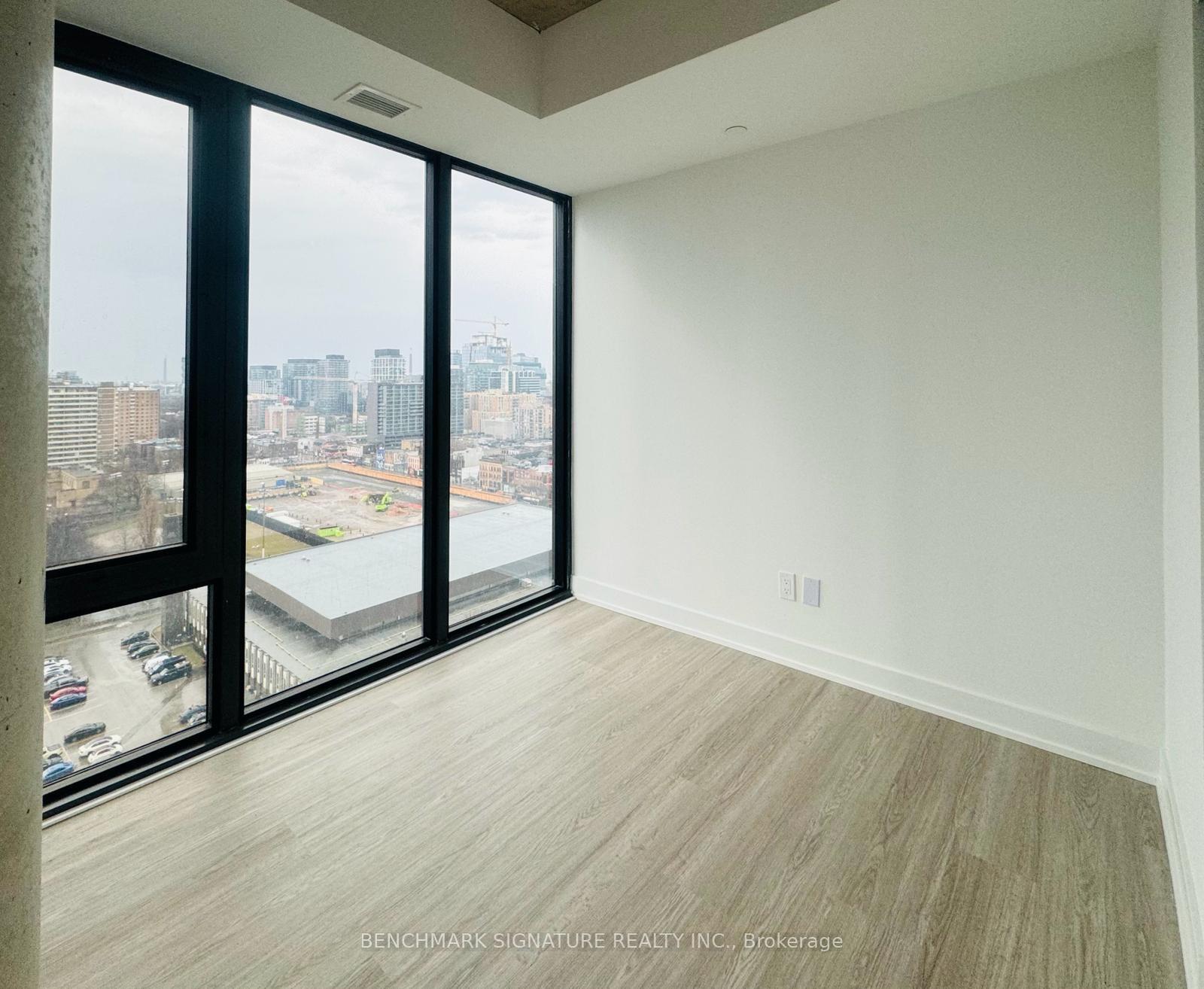 Photo 4 of Unit 1705, 47 Mutual Street, Toronto, Church-Yonge Corridor — HOMEH