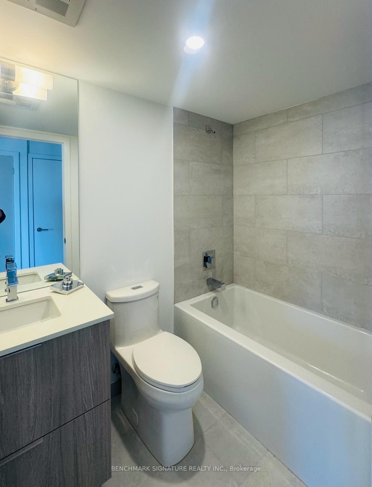 Photo 7 of Unit 1705, 47 Mutual Street, Toronto, Church-Yonge Corridor — HOMEH