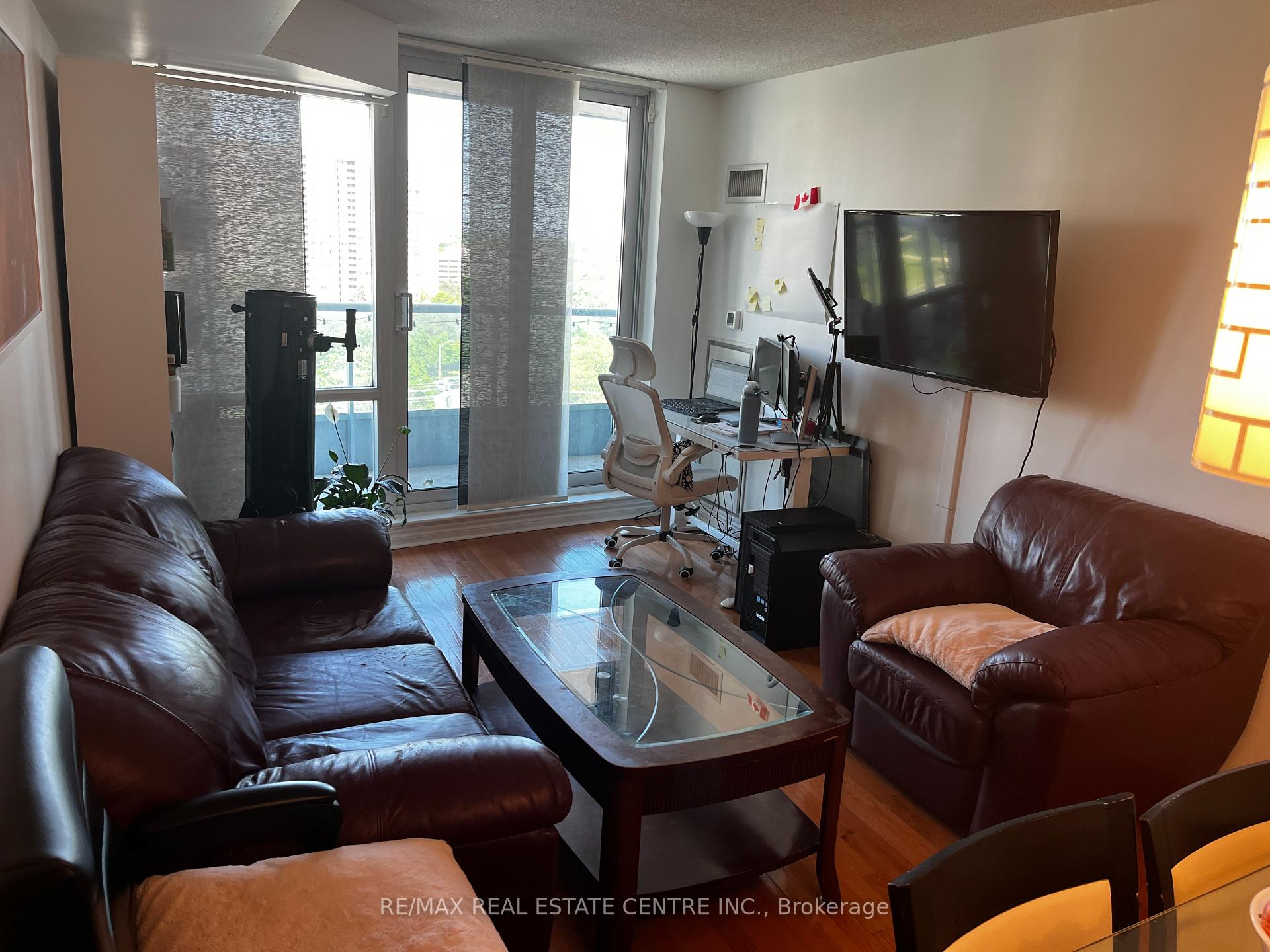 Photo 5 of Unit 1010, 33 Elm Drive W, Mississauga, City Centre — HOMEH