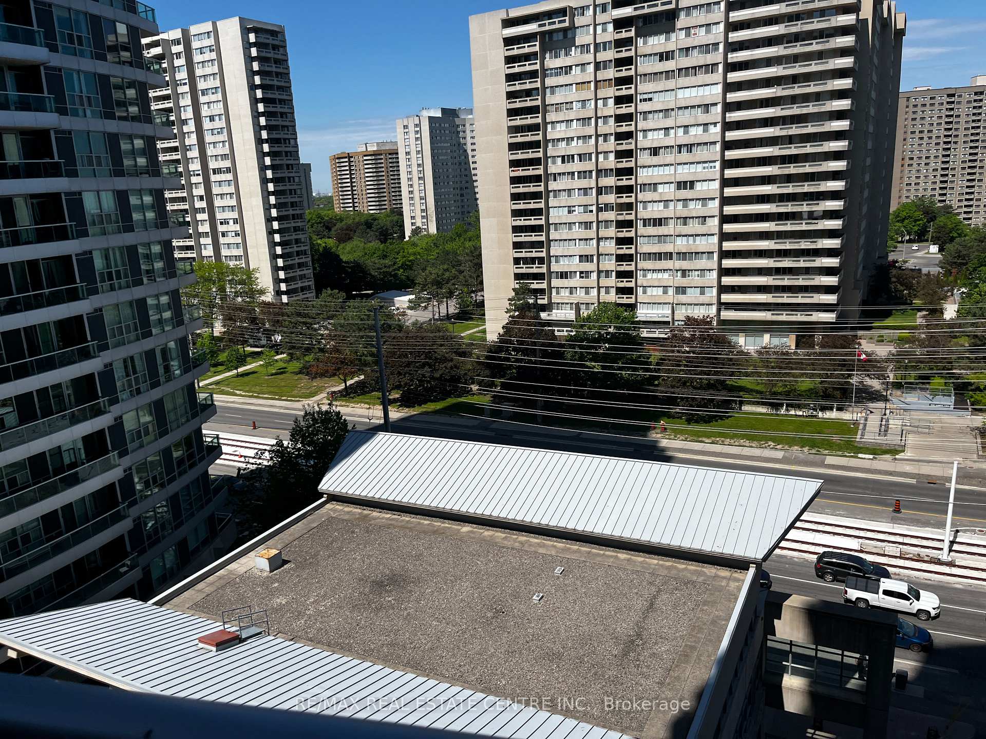 Photo 17 of Unit 1010, 33 Elm Drive W, Mississauga, City Centre — HOMEH