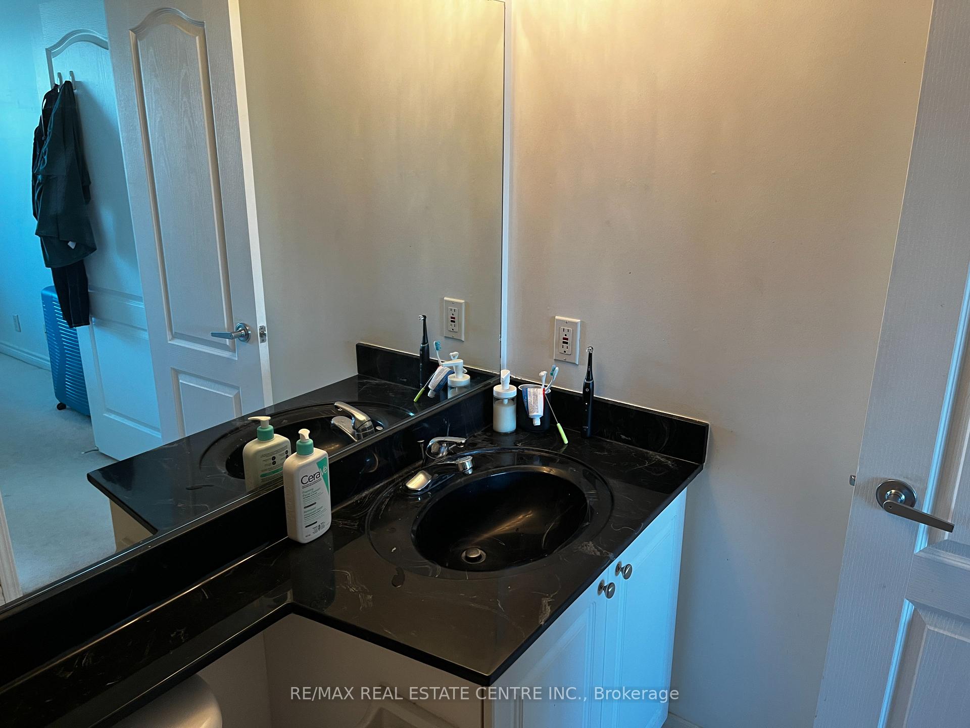 Photo 19 of Unit 1010, 33 Elm Drive W, Mississauga, City Centre — HOMEH