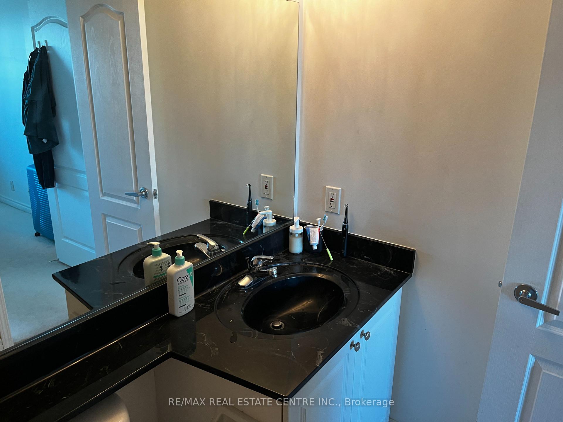 Photo 20 of Unit 1010, 33 Elm Drive W, Mississauga, City Centre — HOMEH