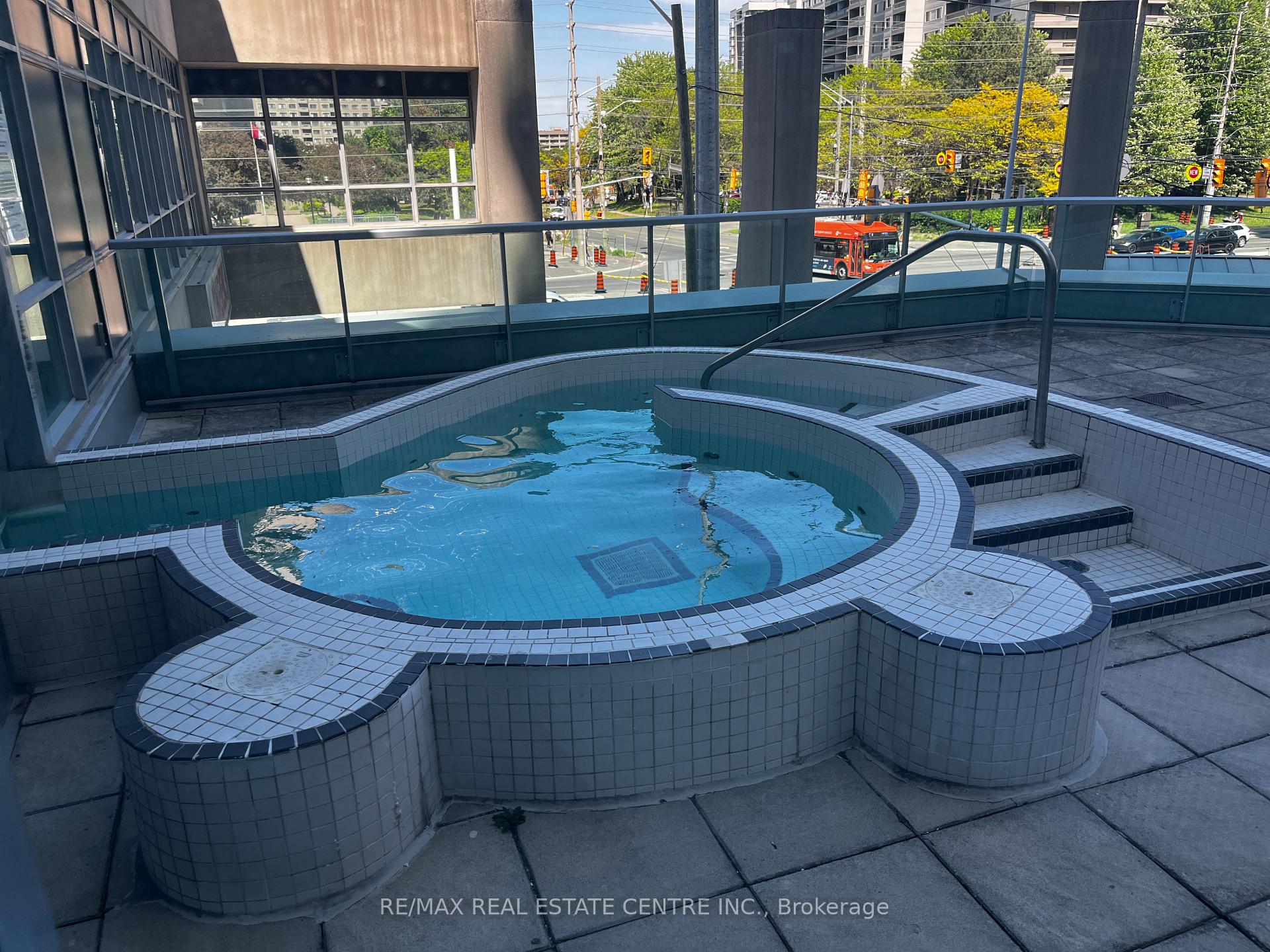 Photo 28 of Unit 1010, 33 Elm Drive W, Mississauga, City Centre — HOMEH