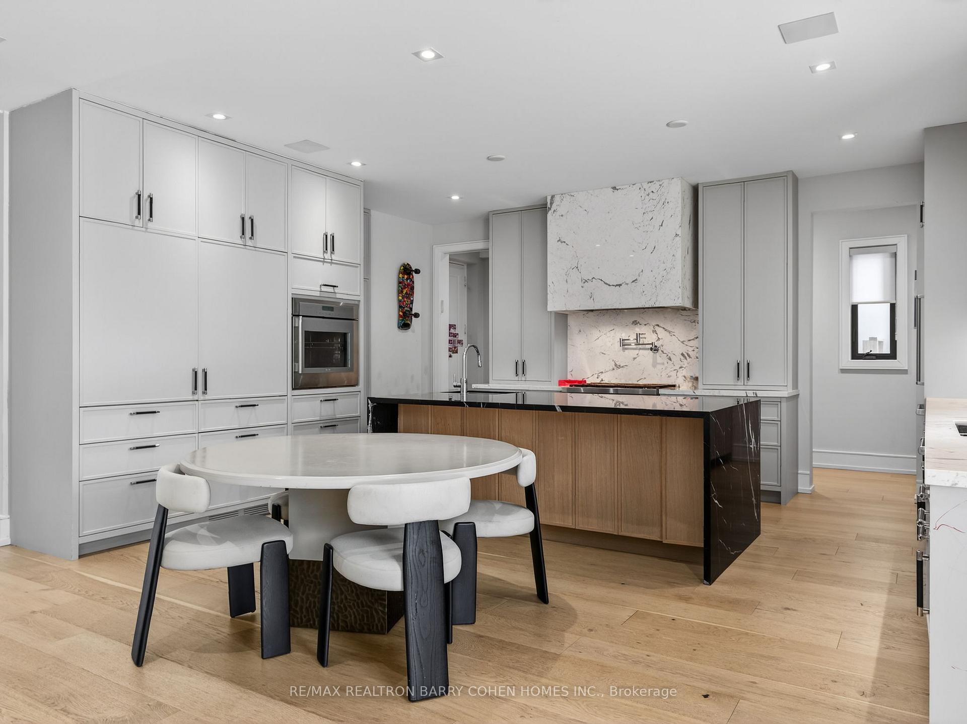 Photo 8 of 4 Forest Wood, Toronto, Bedford Park-Nortown — HOMEH