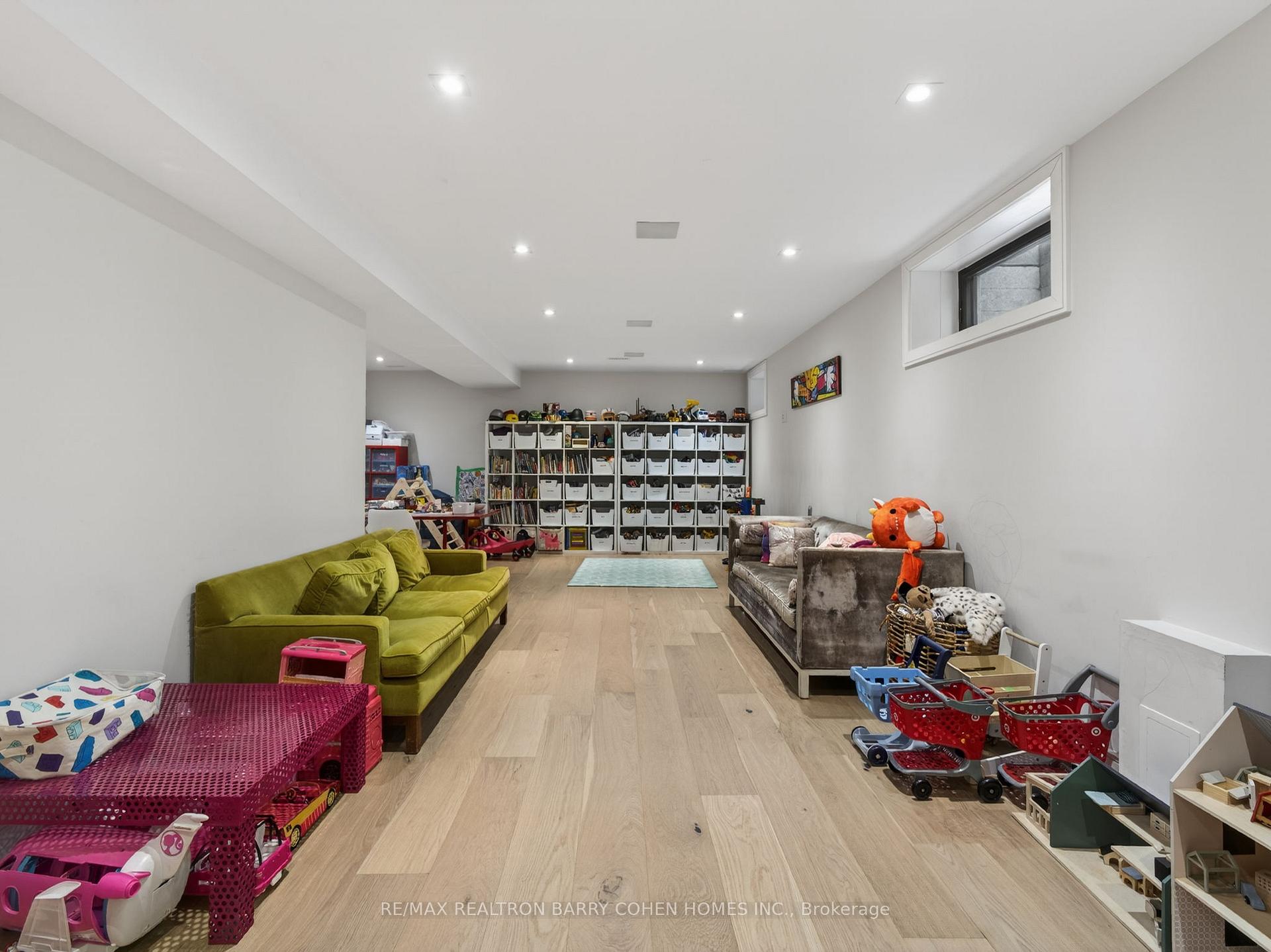 Photo 30 of 4 Forest Wood, Toronto, Bedford Park-Nortown — HOMEH