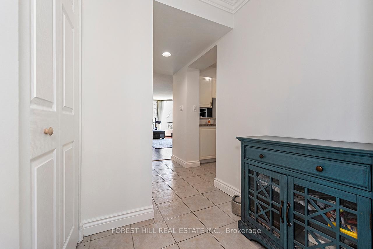 Photo 4 of Unit 510, 3 Hickory Tree Road, North York, Weston — HOMEH