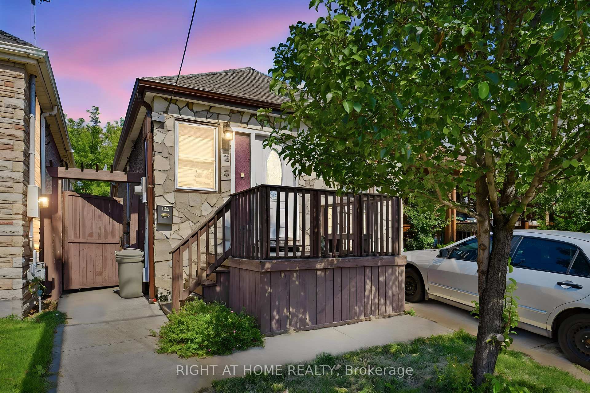 Front of 123 Crosthwaite Avenue N
