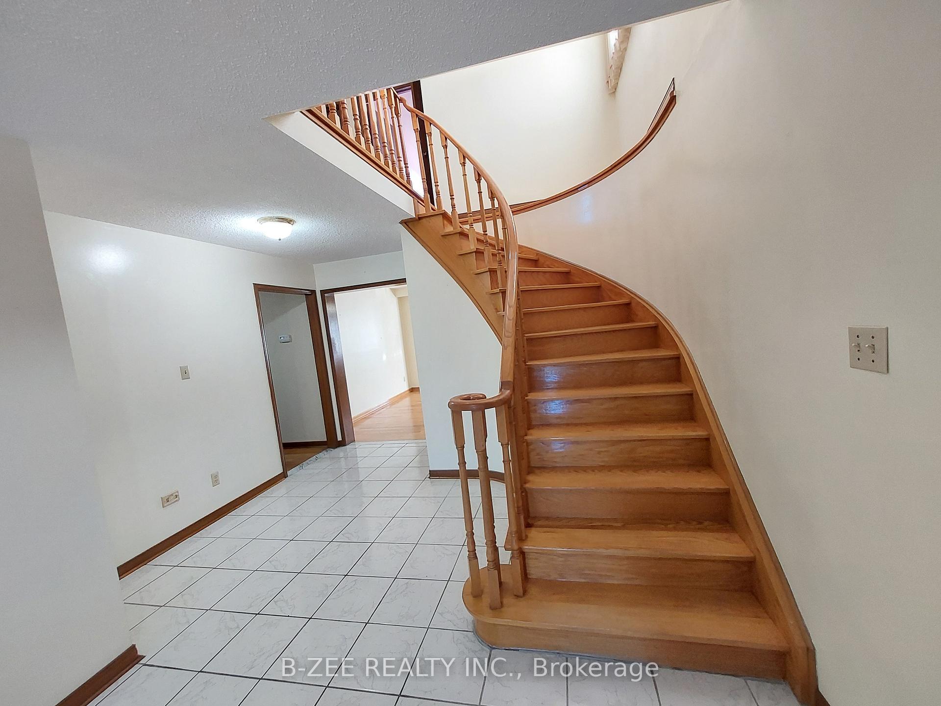 Photo 7 of 4174 Pascal Court, Mississauga, Rathwood — HOMEH