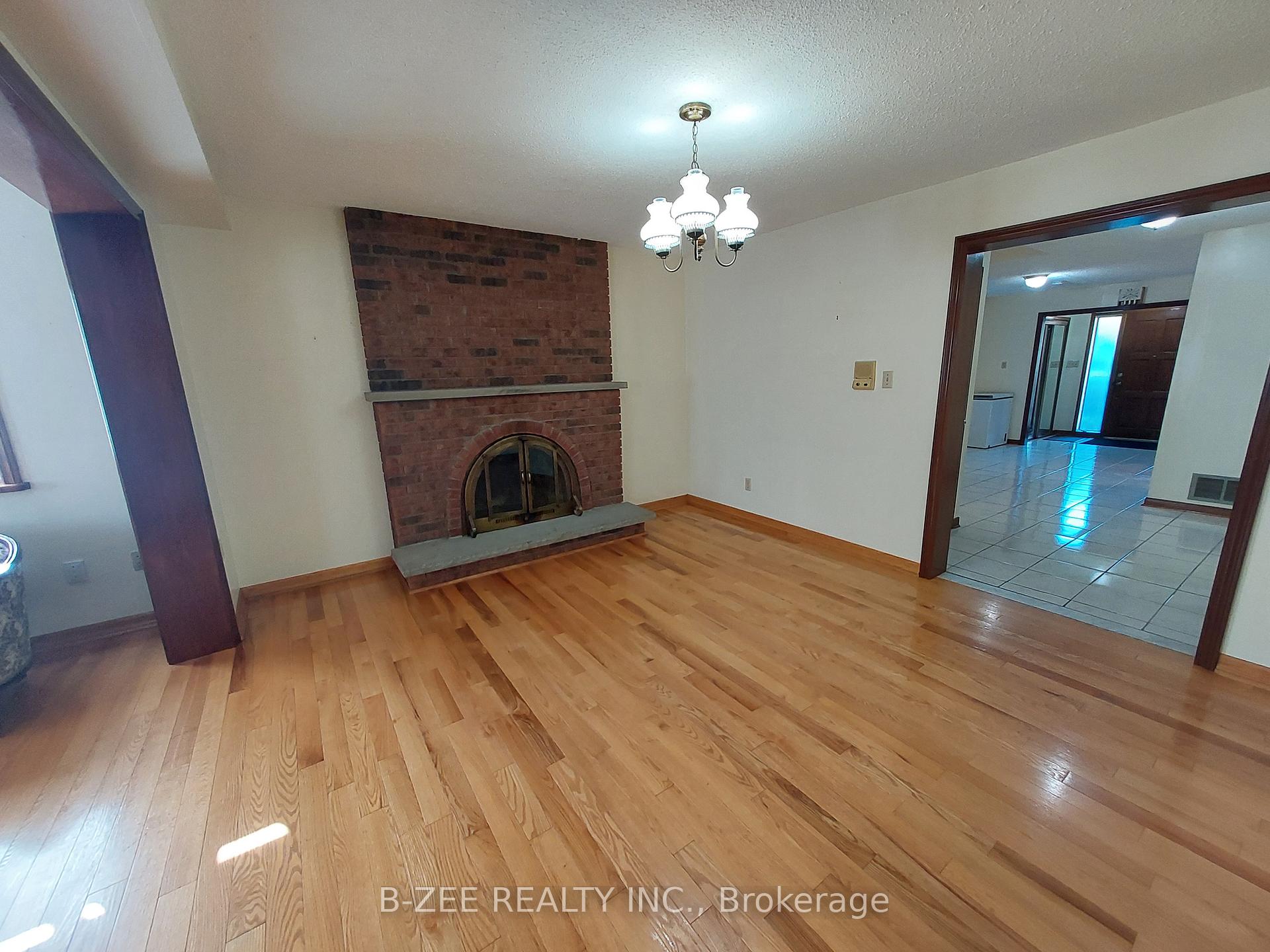 Photo 10 of 4174 Pascal Court, Mississauga, Rathwood — HOMEH