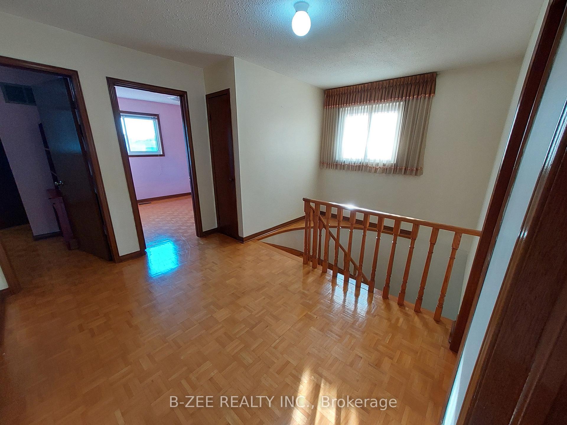 Photo 12 of 4174 Pascal Court, Mississauga, Rathwood — HOMEH