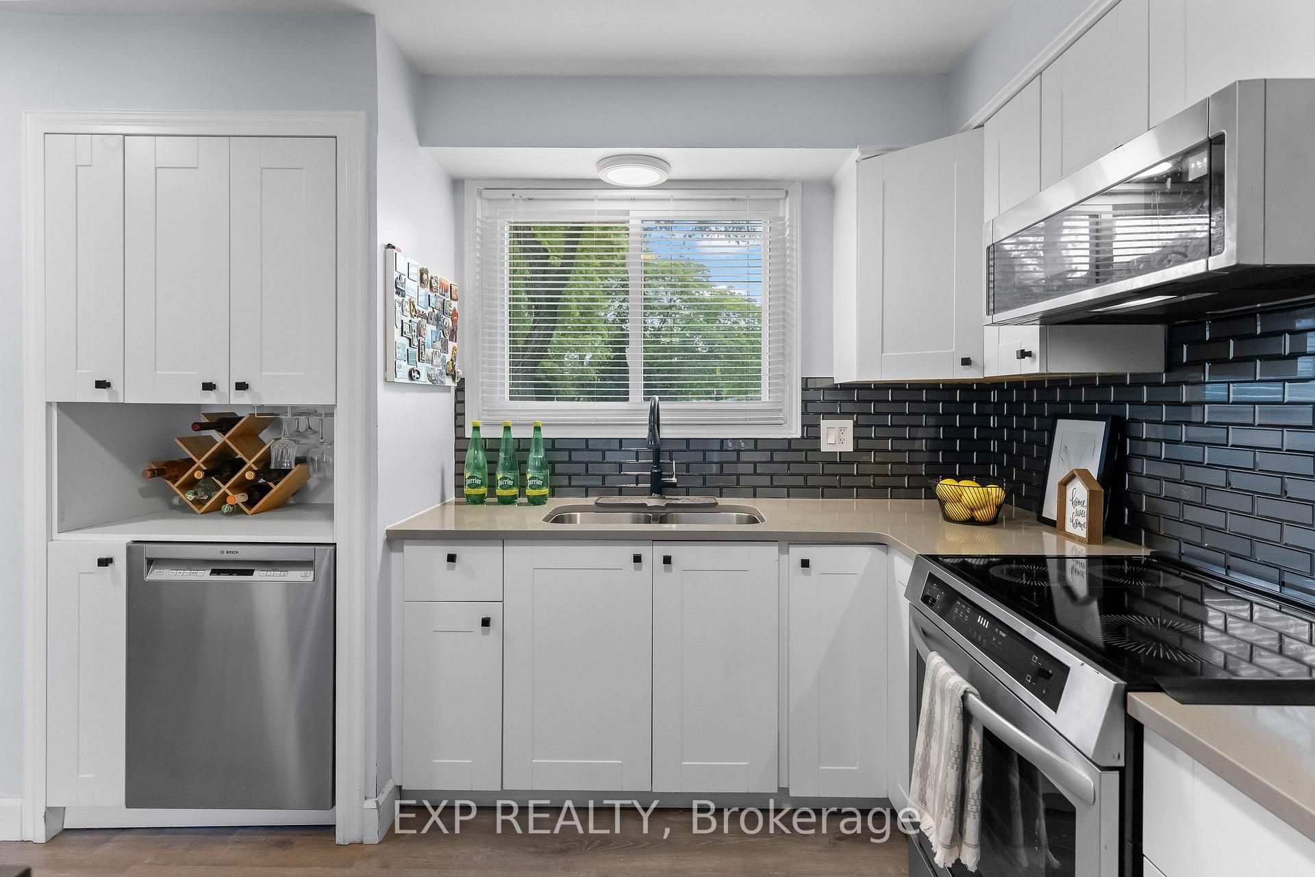 Photo 7 of Unit 10, 3322 Addison Avenue, Niagara Falls, Church's Lane — HOMEH