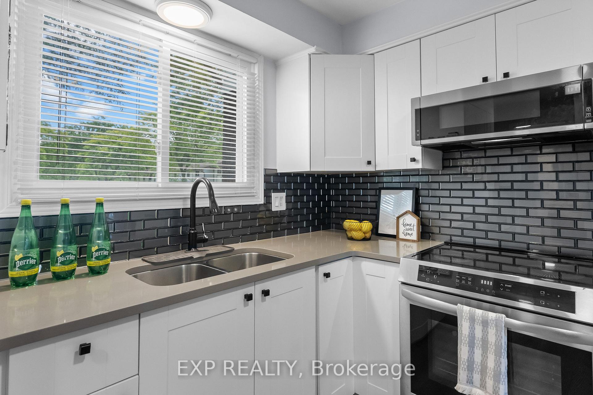 Photo 9 of Unit 10, 3322 Addison Avenue, Niagara Falls, Church's Lane — HOMEH