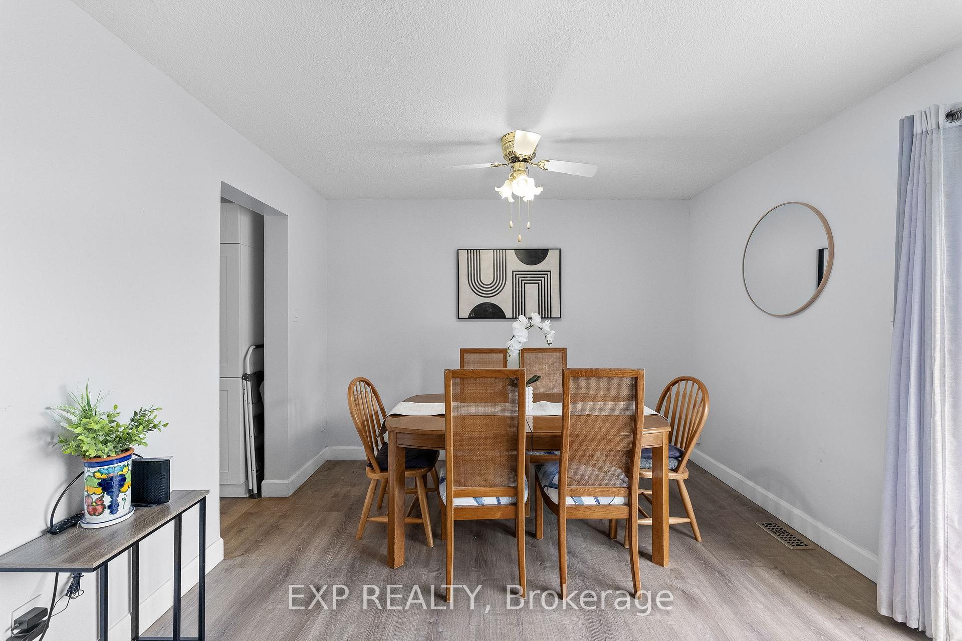 Photo 13 of Unit 10, 3322 Addison Avenue, Niagara Falls, Church's Lane — HOMEH