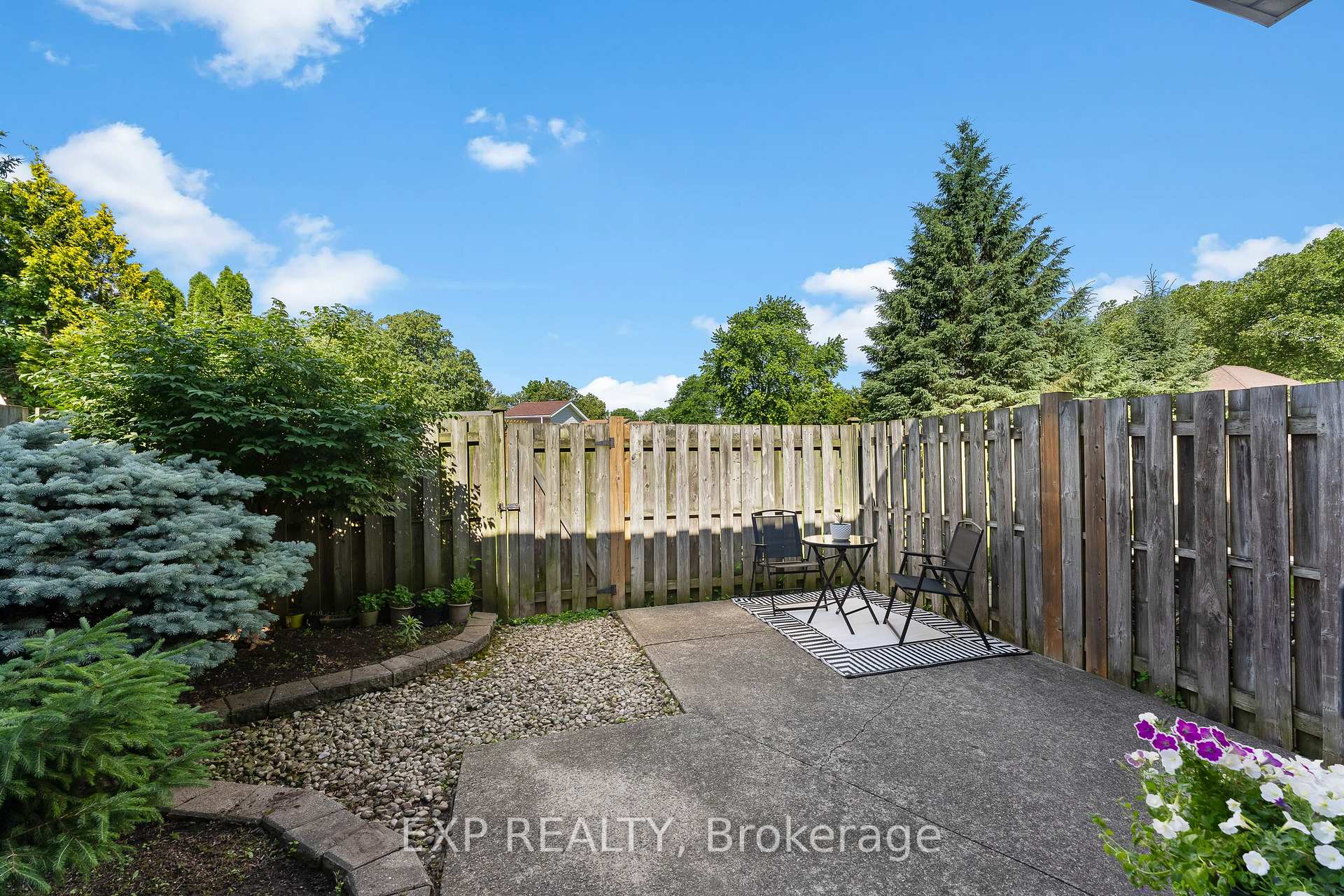 Photo 27 of Unit 10, 3322 Addison Avenue, Niagara Falls, Church's Lane — HOMEH