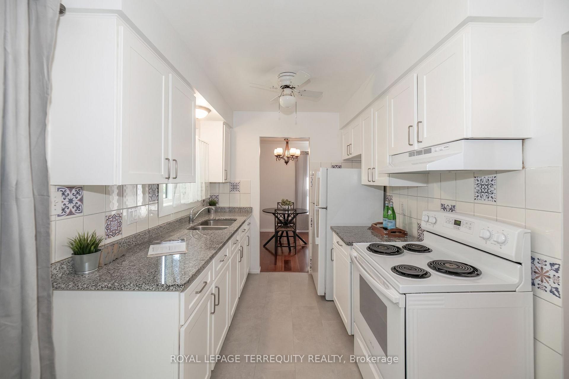 Photo 9 of 1214 Trowbridge Drive, Oshawa, Centennial — HOMEH