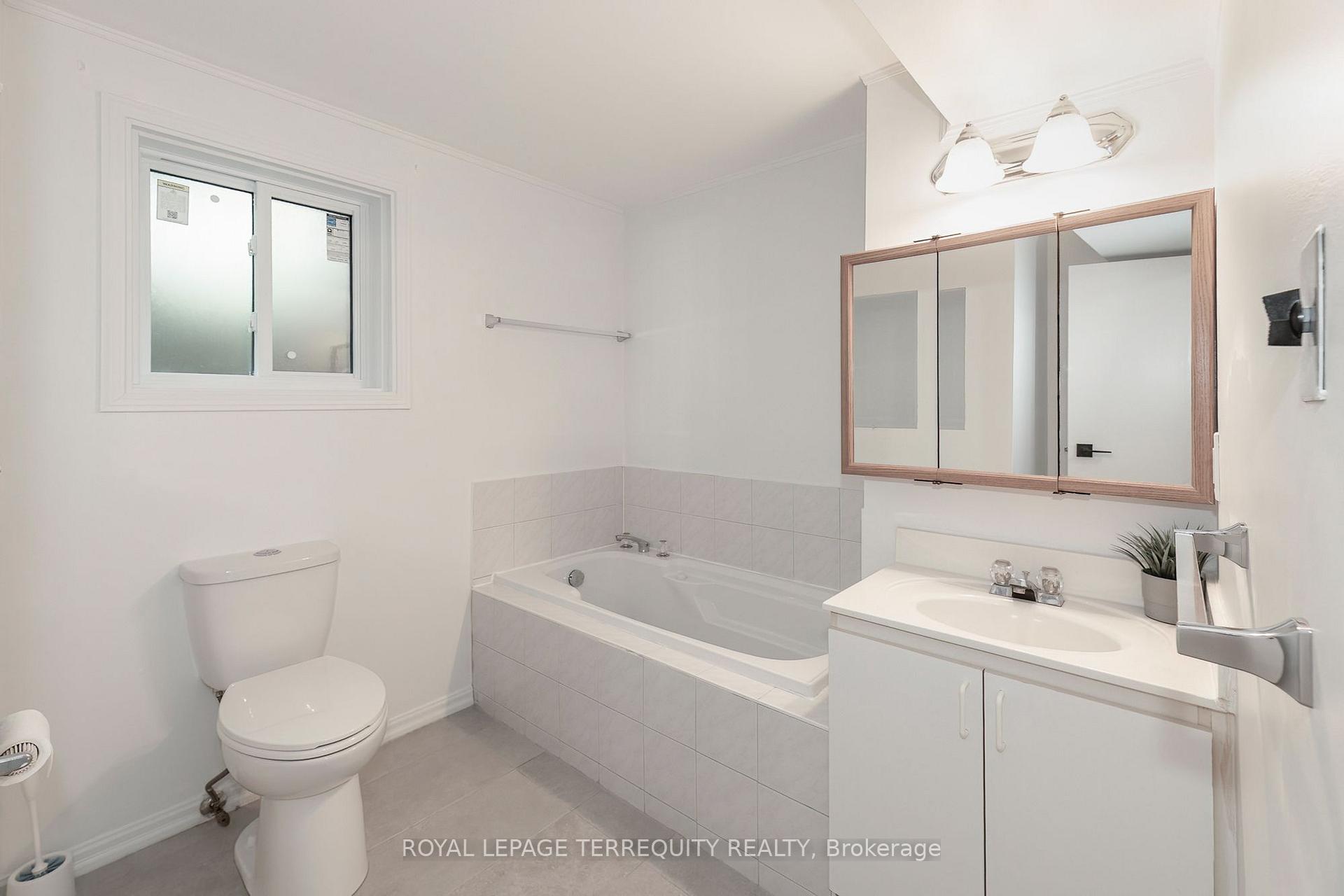 Photo 21 of 1214 Trowbridge Drive, Oshawa, Centennial — HOMEH