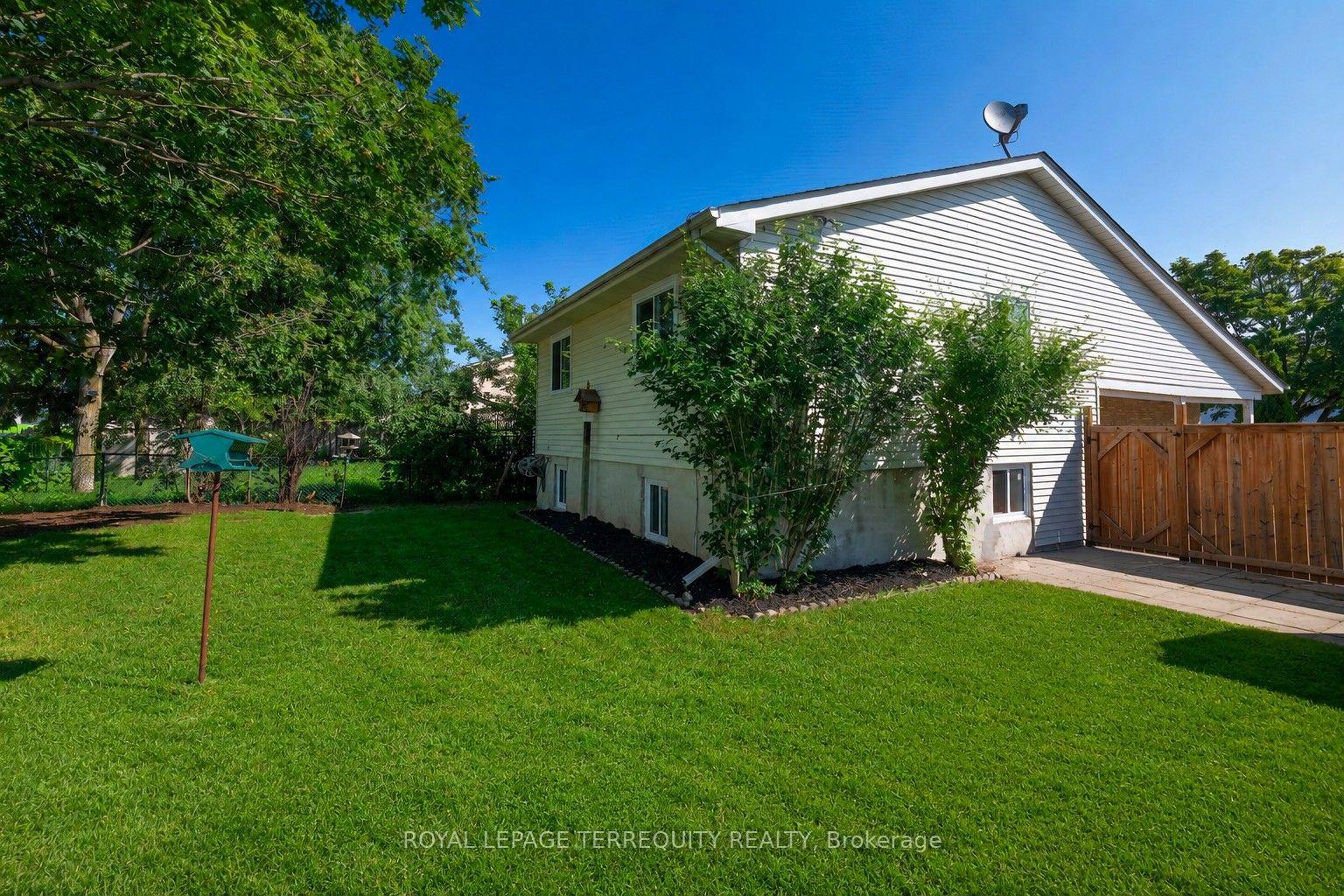 Photo 25 of 1214 Trowbridge Drive, Oshawa, Centennial — HOMEH