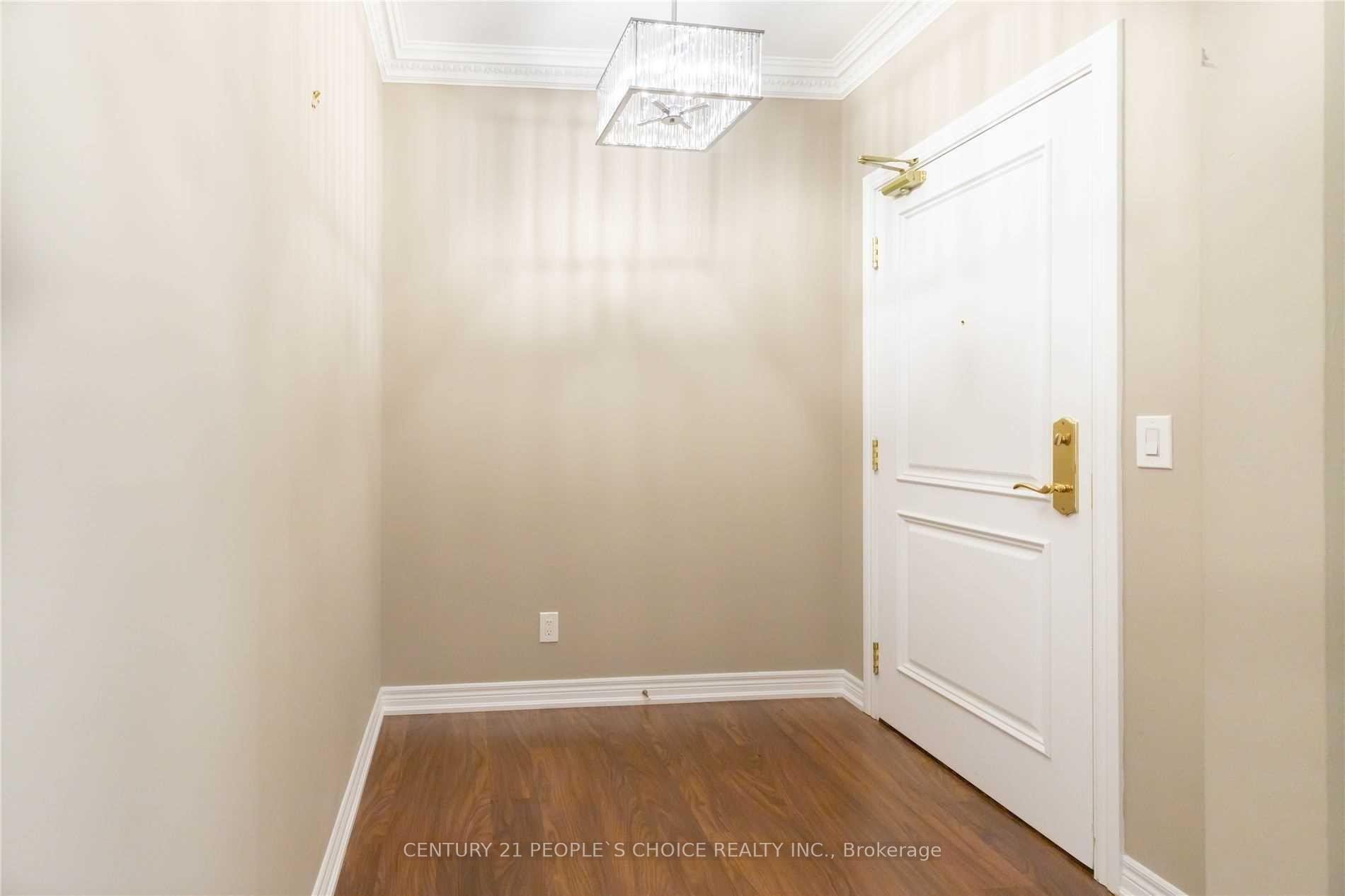 Photo 3 of Unit 704, 9245 Jane Street, Vaughan, Maple — HOMEH