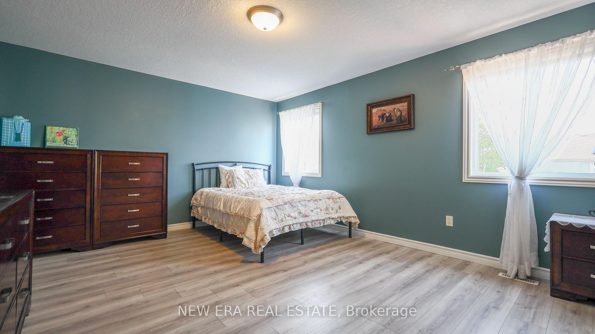 Photo 30 of 932 Grenfell Drive, London, North C — HOMEH