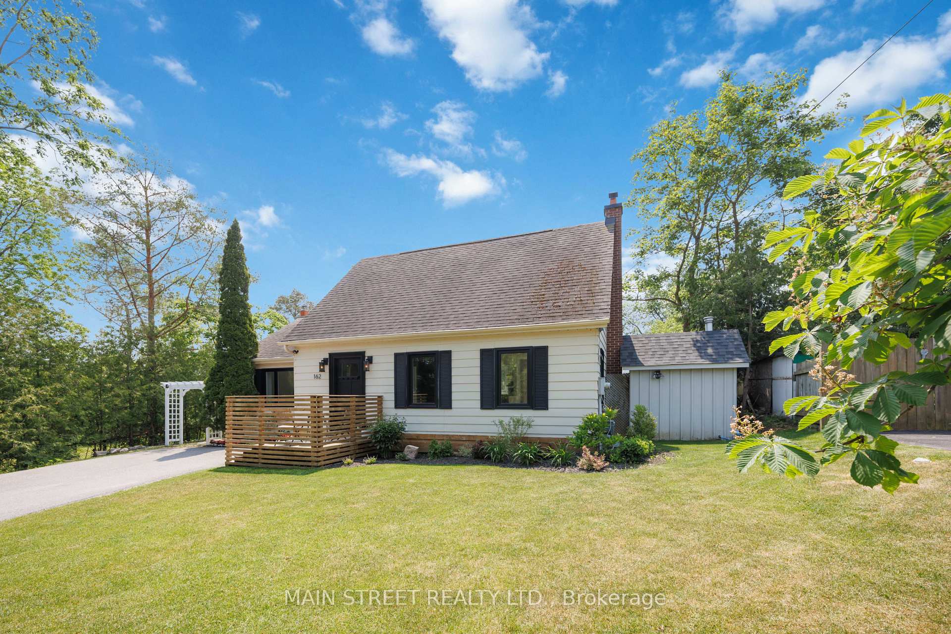 Photo 3 of 162 Maple Street, Uxbridge — HOMEH