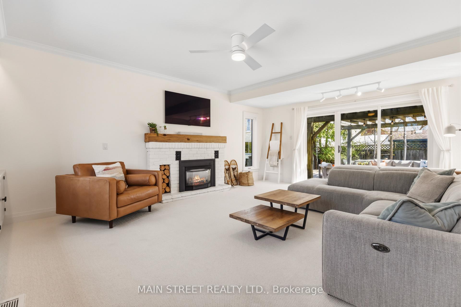 Photo 8 of 162 Maple Street, Uxbridge — HOMEH