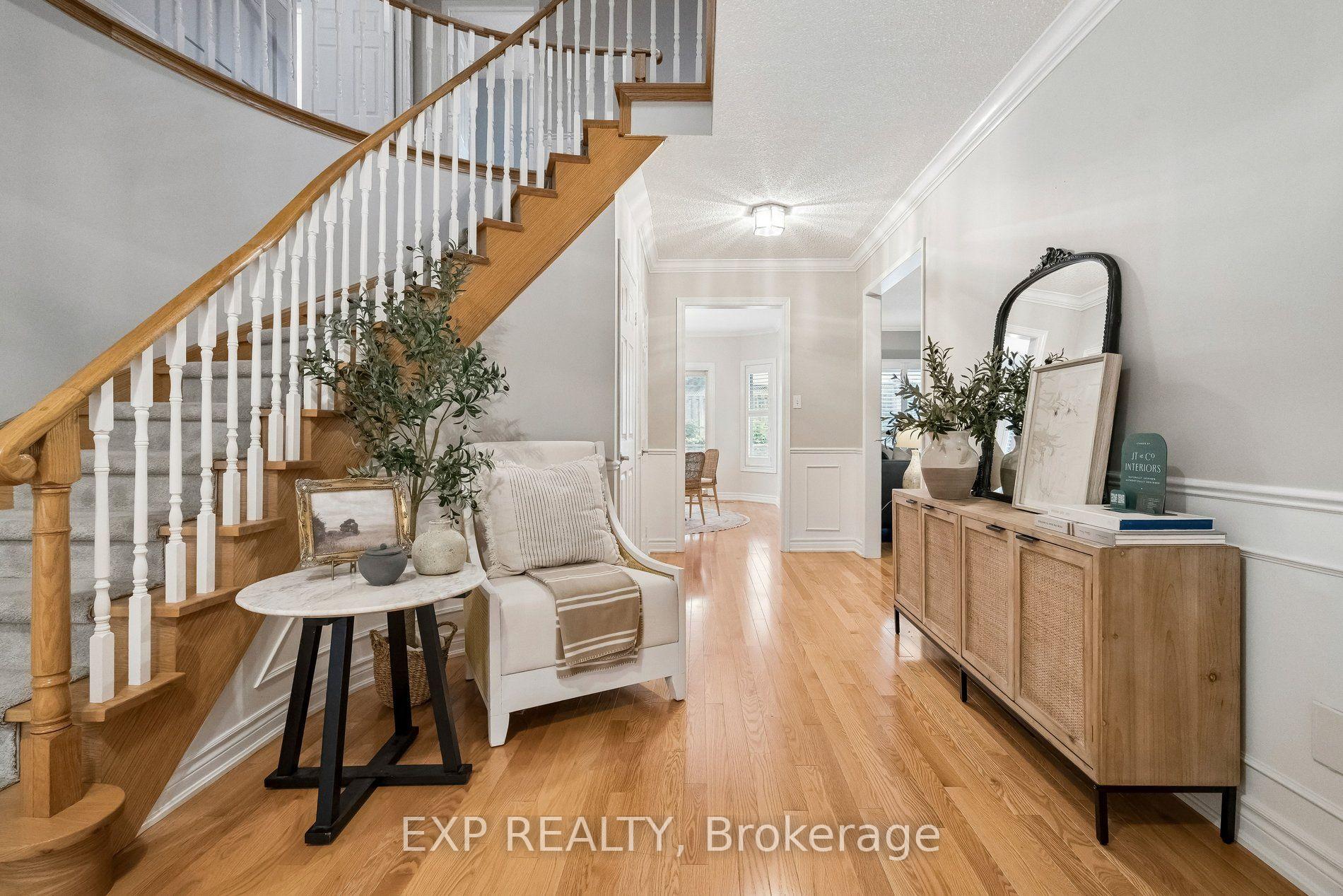 Photo 7 of 209 Nottingham Drive, Oakville, College Park — HOMEH