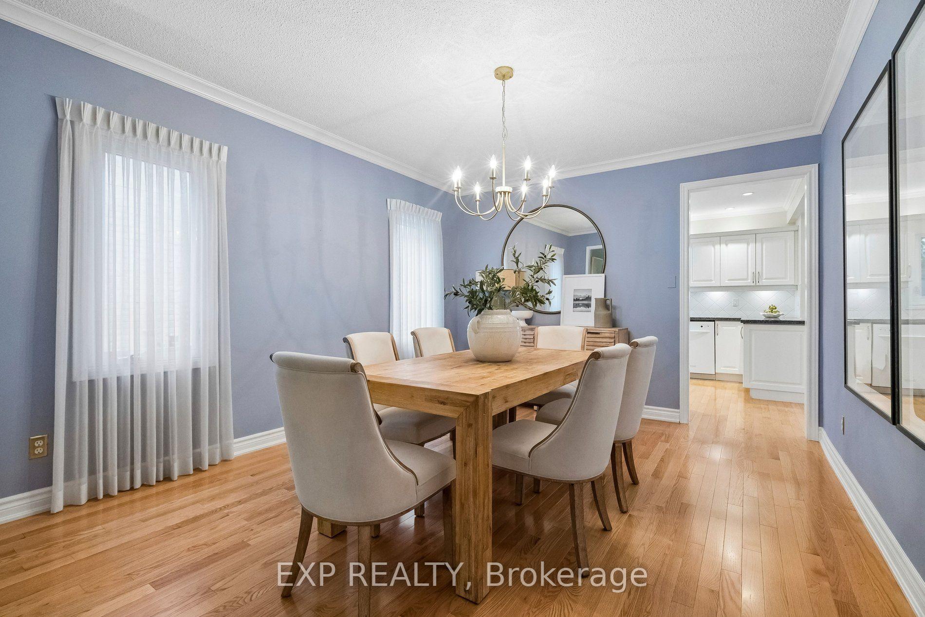 Photo 14 of 209 Nottingham Drive, Oakville, College Park — HOMEH