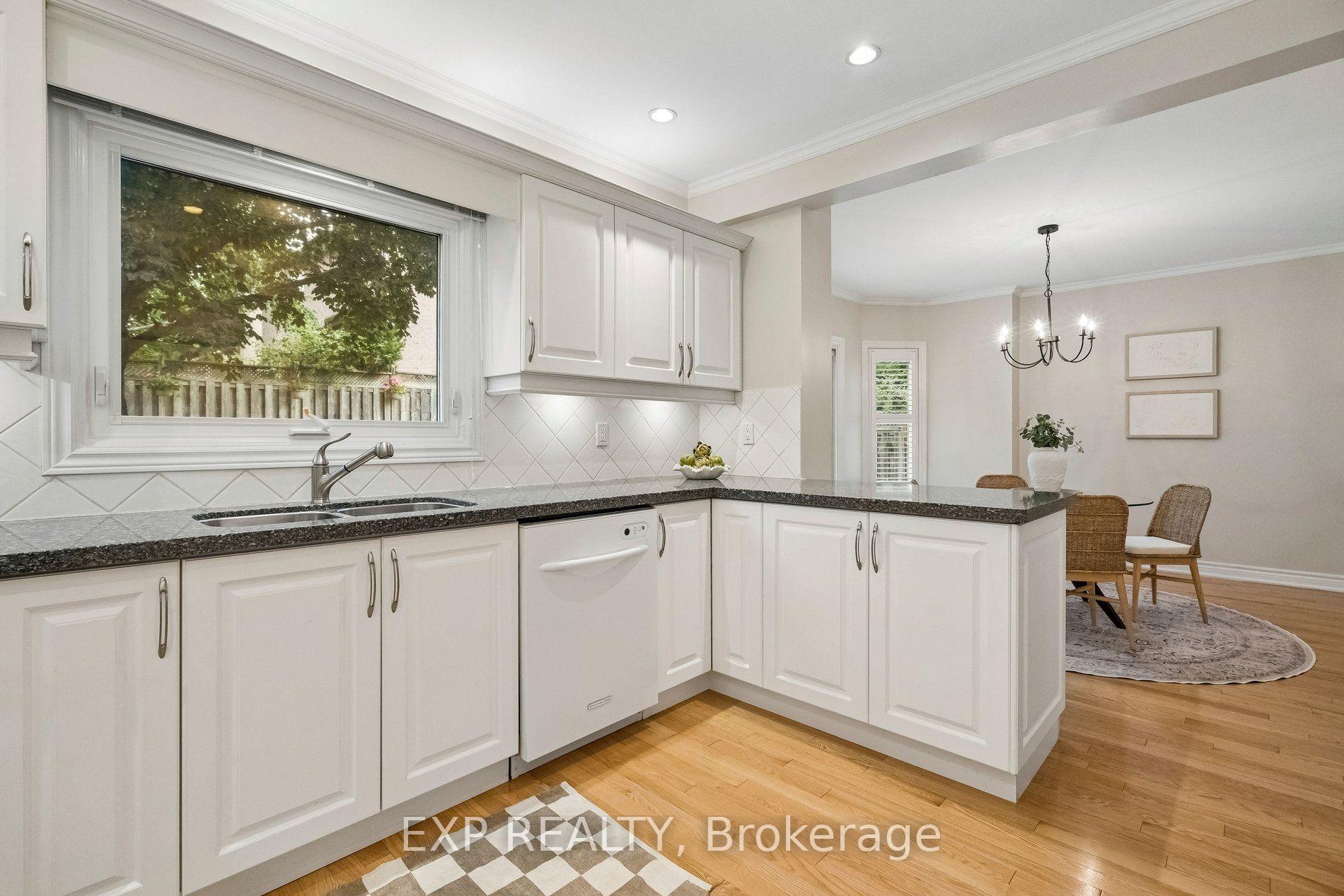 Photo 21 of 209 Nottingham Drive, Oakville, College Park — HOMEH