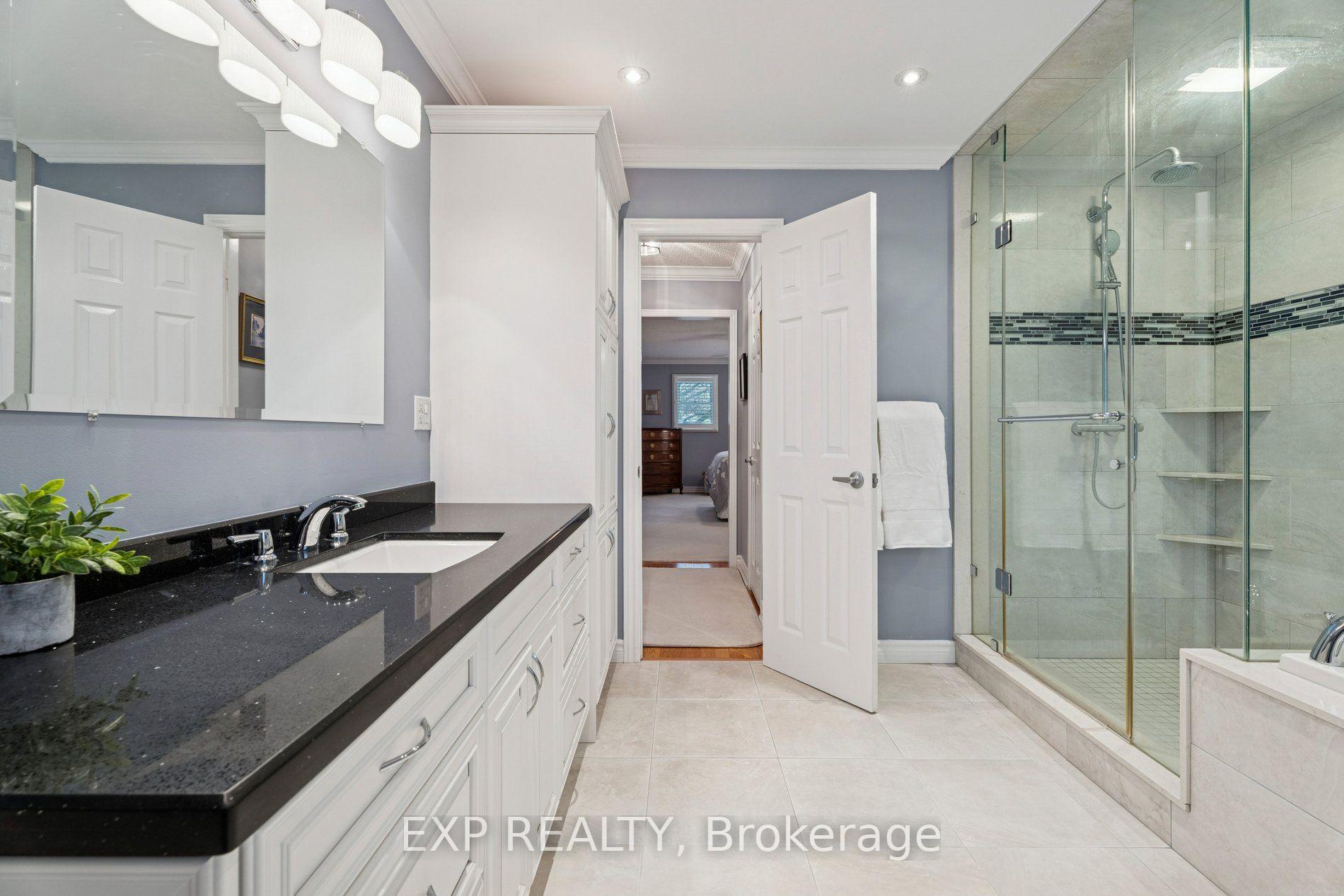 Photo 34 of 209 Nottingham Drive, Oakville, College Park — HOMEH