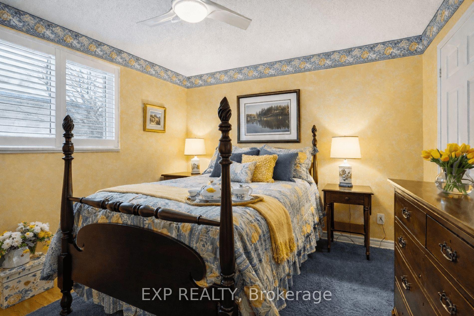 Photo 39 of 209 Nottingham Drive, Oakville, College Park — HOMEH