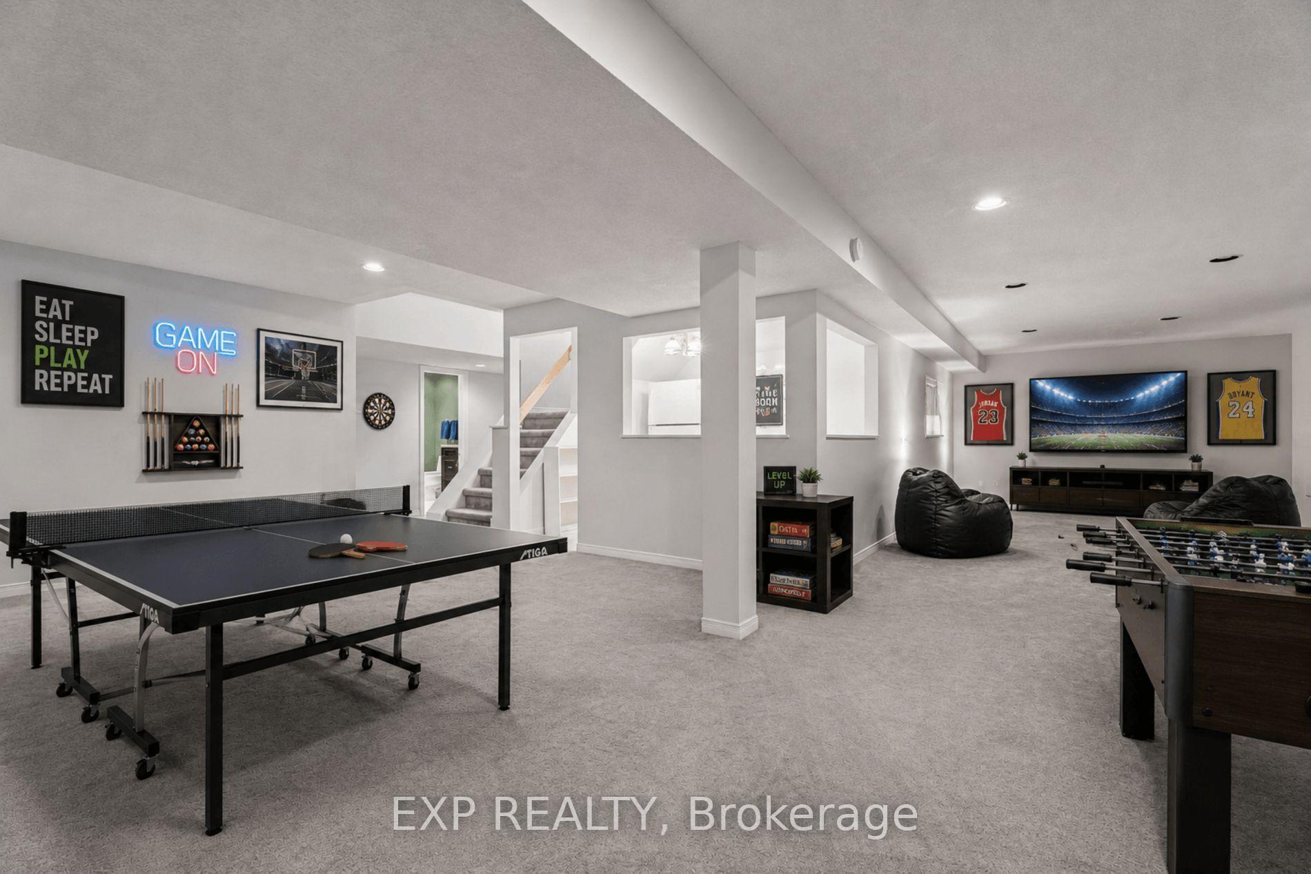 Photo 44 of 209 Nottingham Drive, Oakville, College Park — HOMEH