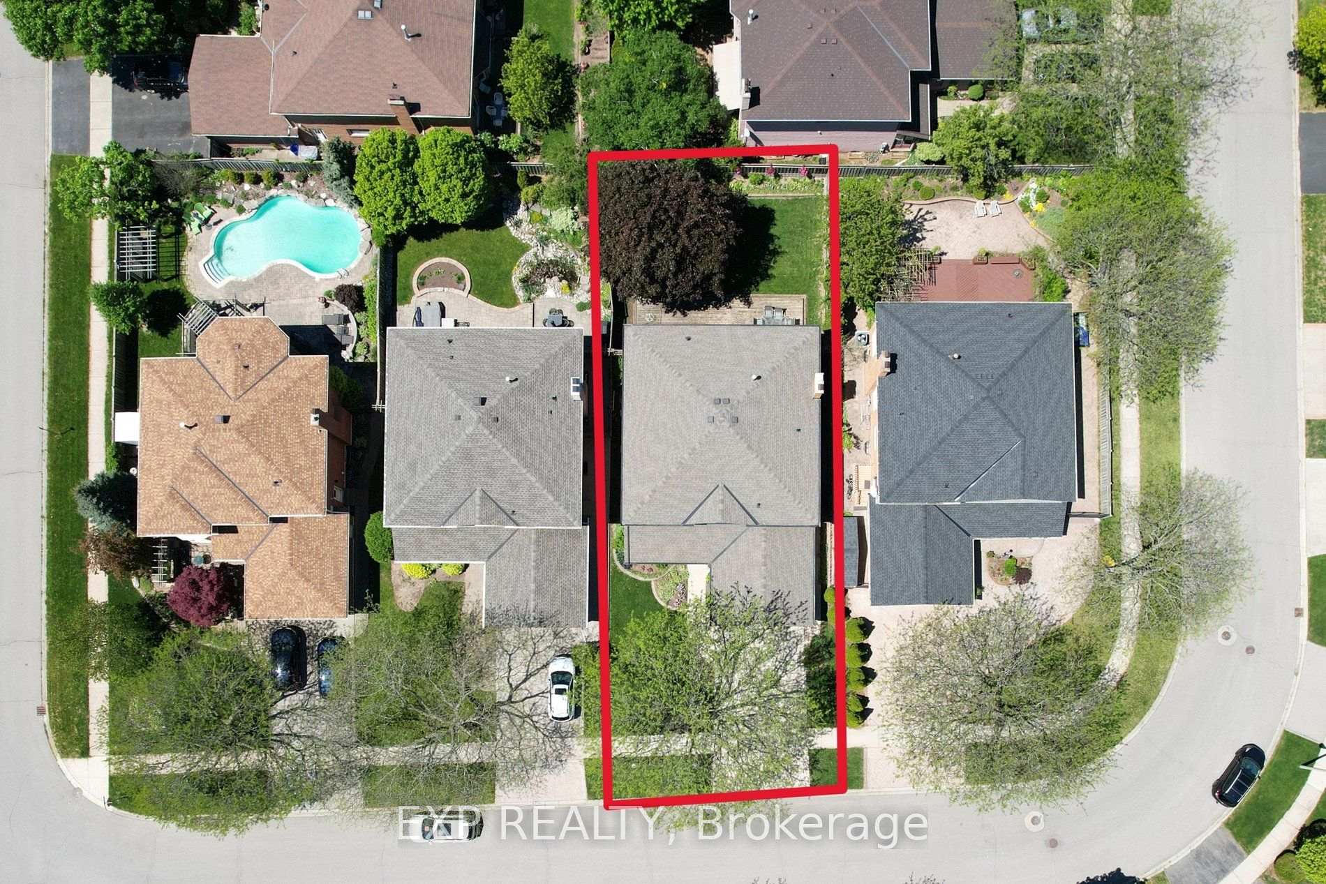Photo 48 of 209 Nottingham Drive, Oakville, College Park — HOMEH