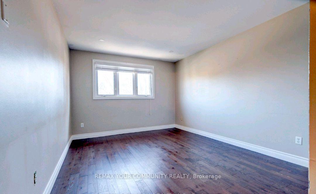 Photo 9 of 372 Dixon Boulevard, Newmarket, Central Newmarket — HOMEH