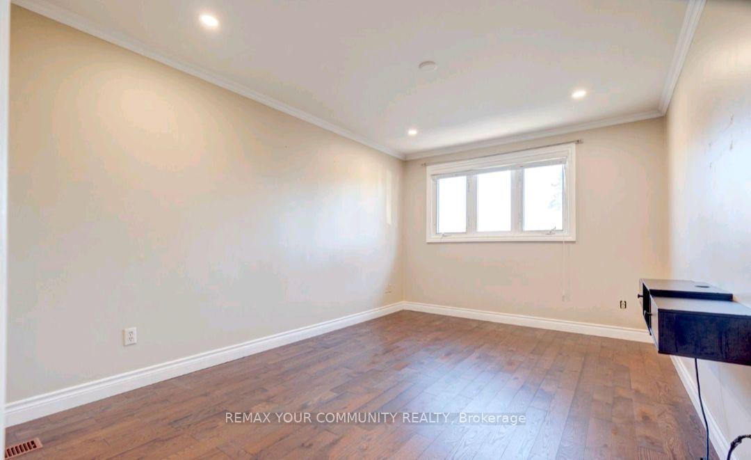 Photo 12 of 372 Dixon Boulevard, Newmarket, Central Newmarket — HOMEH